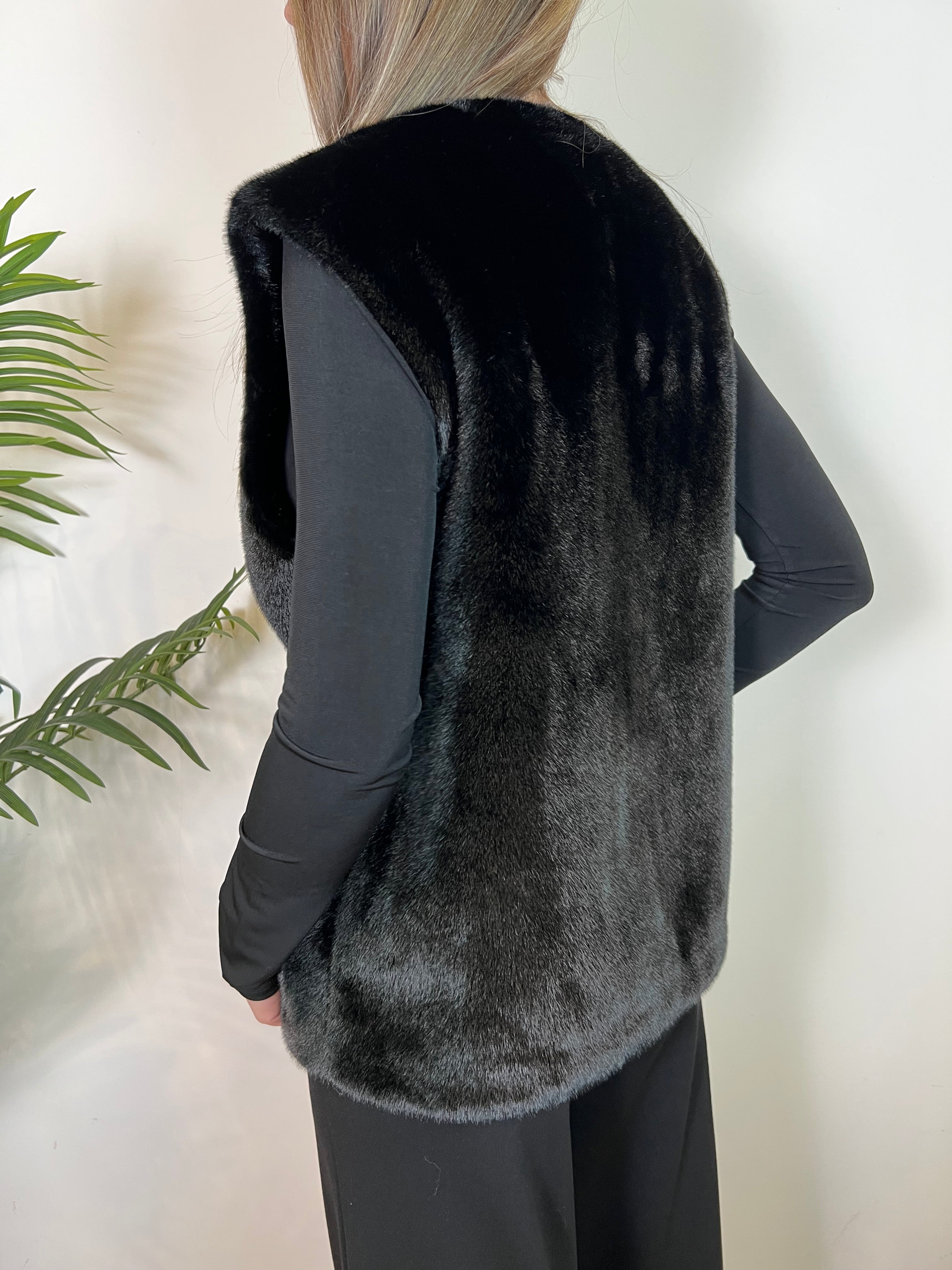 Smanicato ecopelliccia - Kontatto