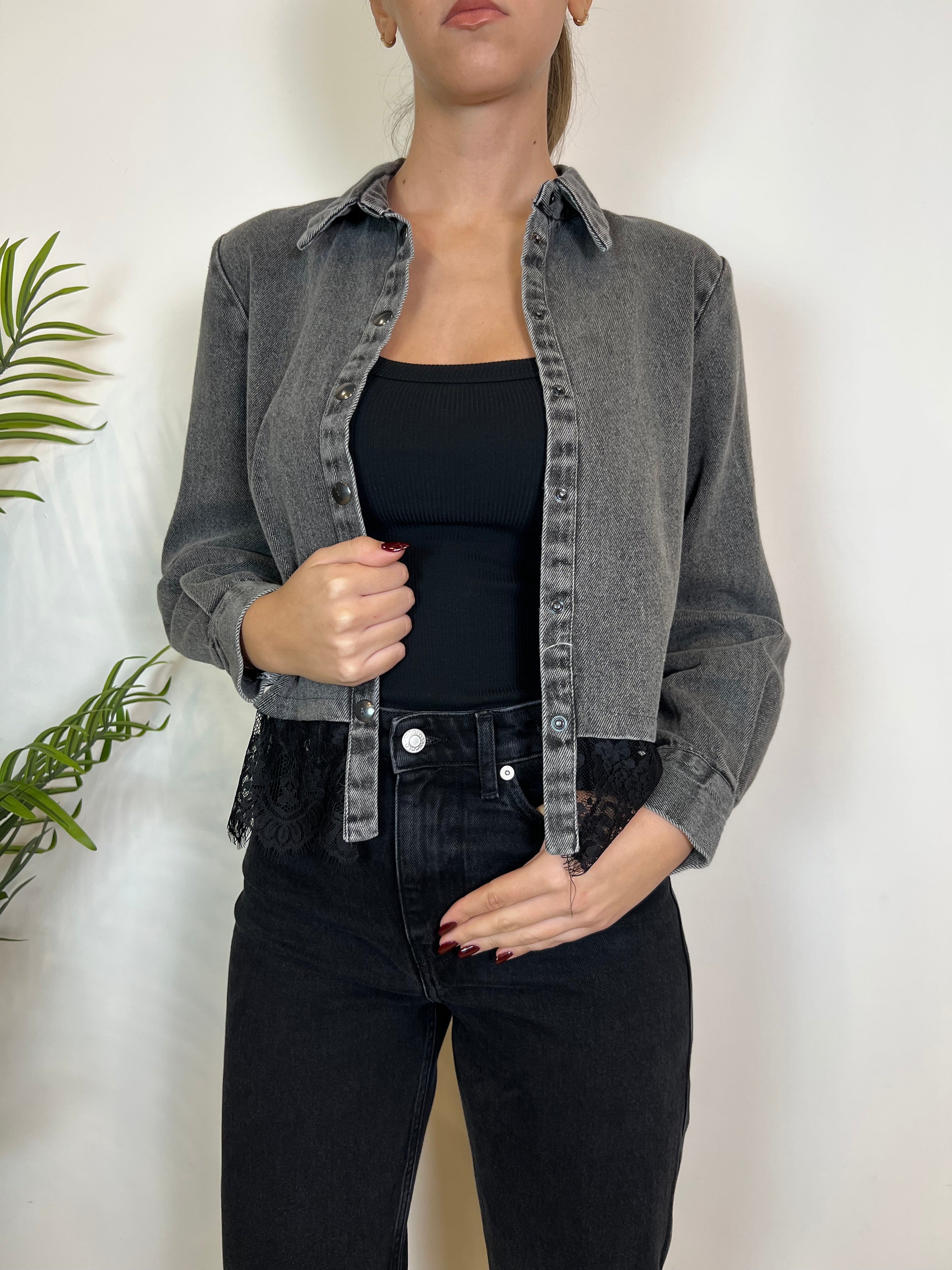 Camicia denim grigio e pizzo - TensioneIn