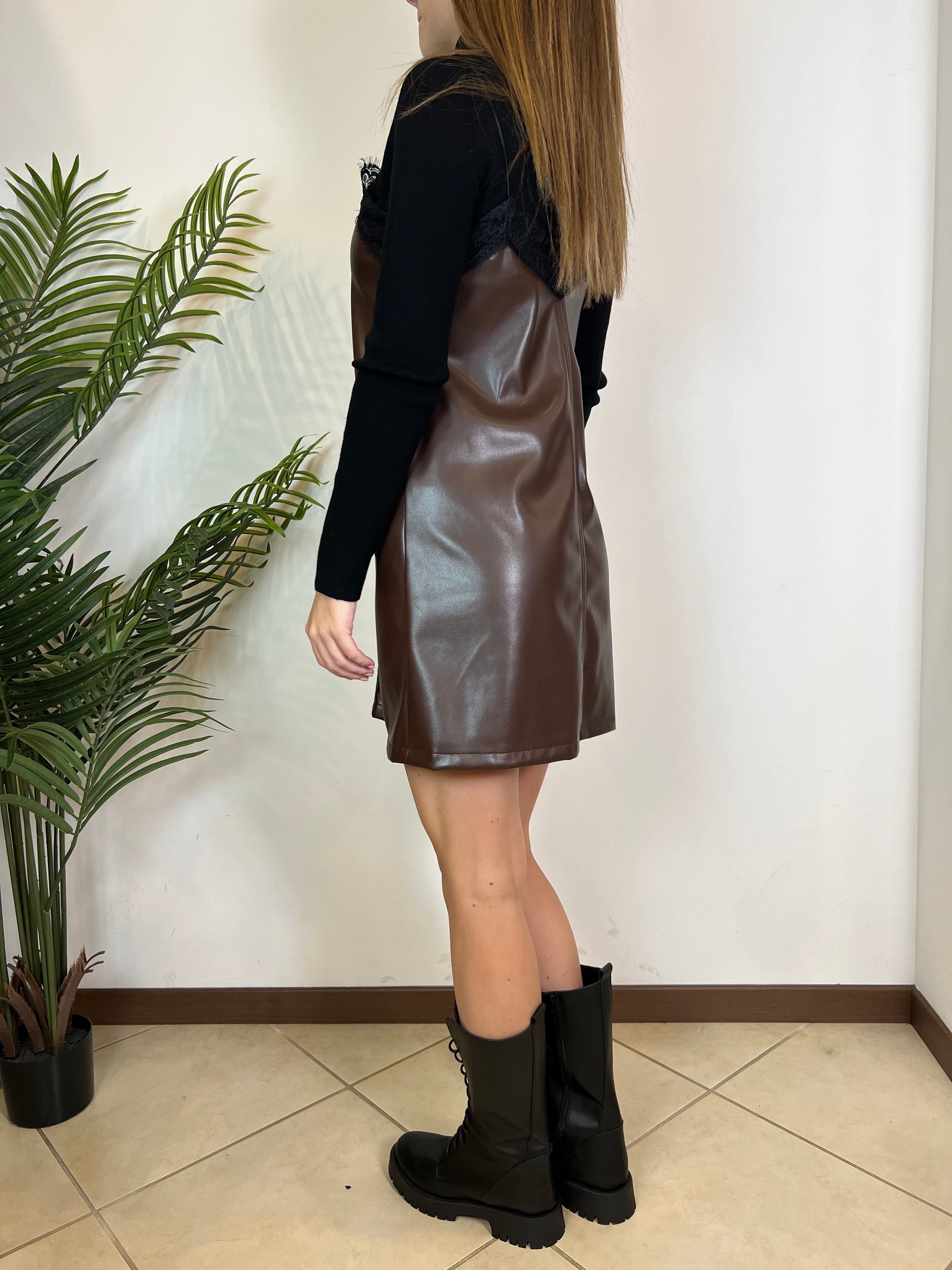 Abito ecopelle e pizzo - Haveone