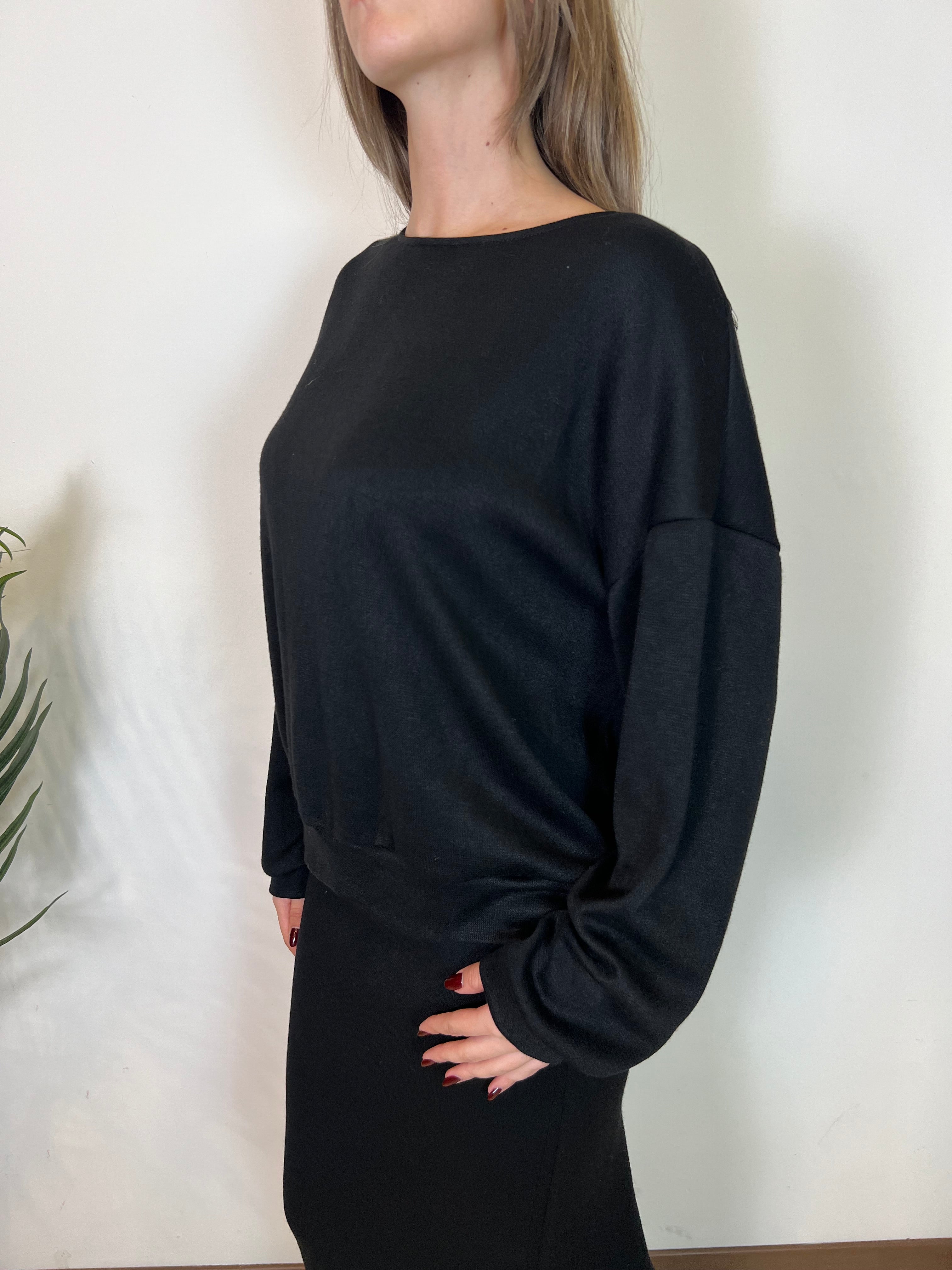 Maglia soft touch scollo v pizzo dietro - Haveone