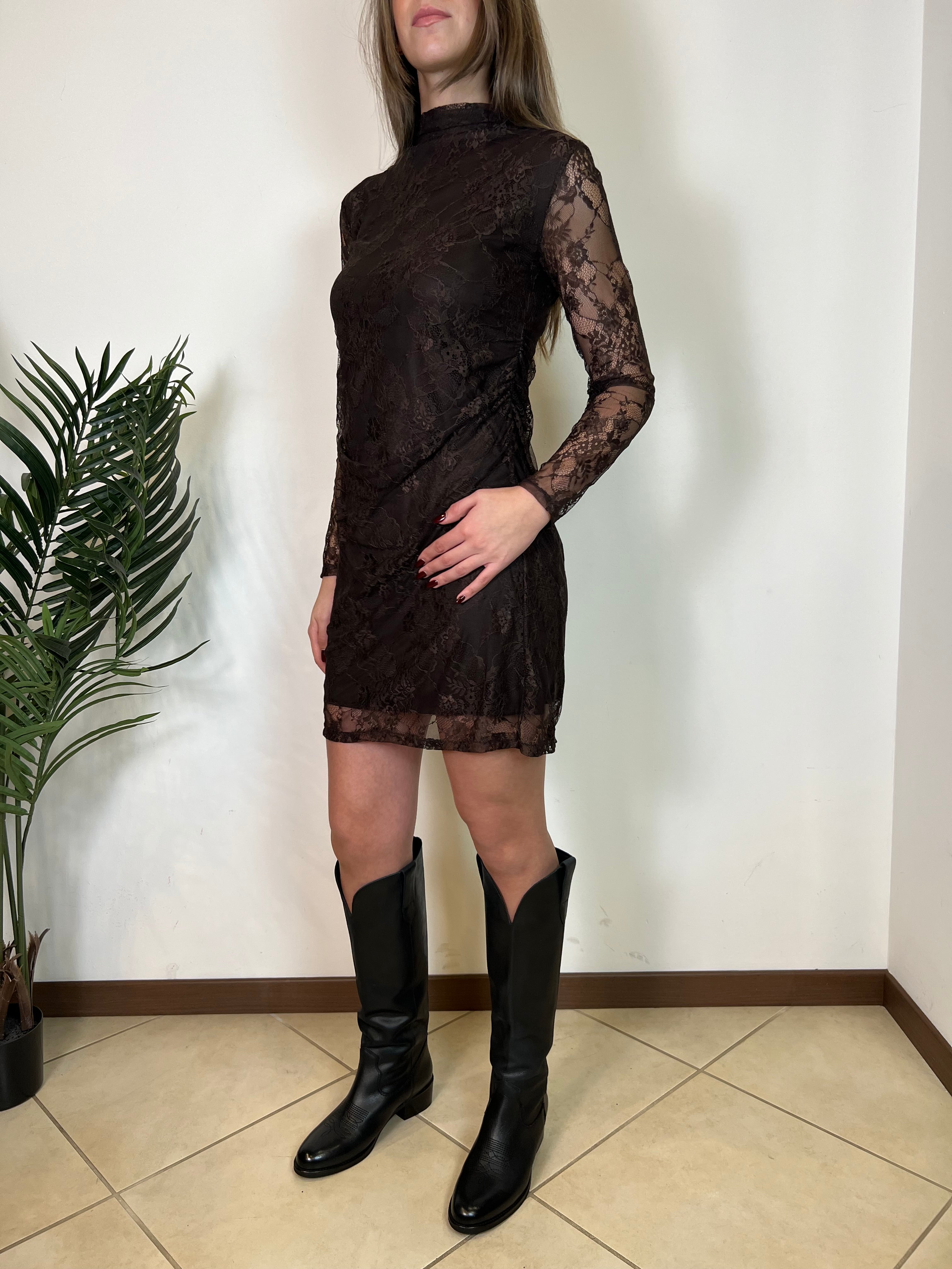 Abito pizzo collo cratere - Haveone