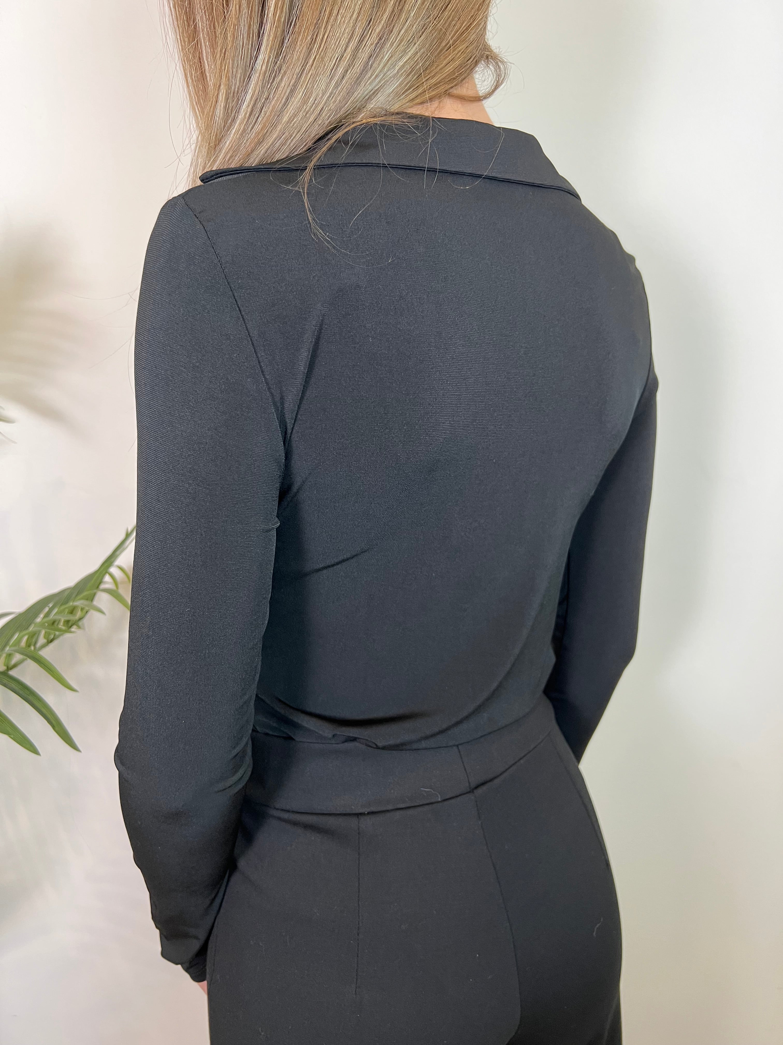 Body colletto scollo gronda - Kontatto