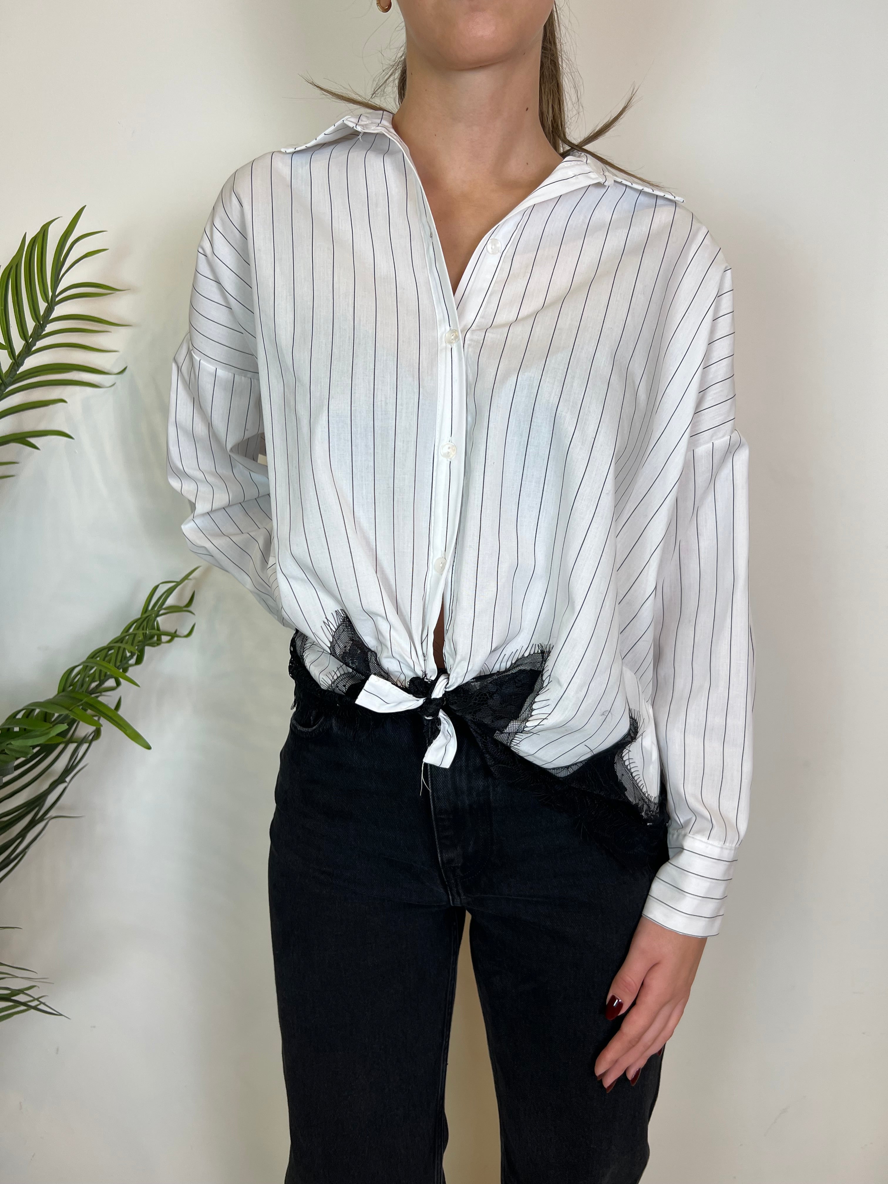 Camicia over gessata e pizzo - TensioneIn