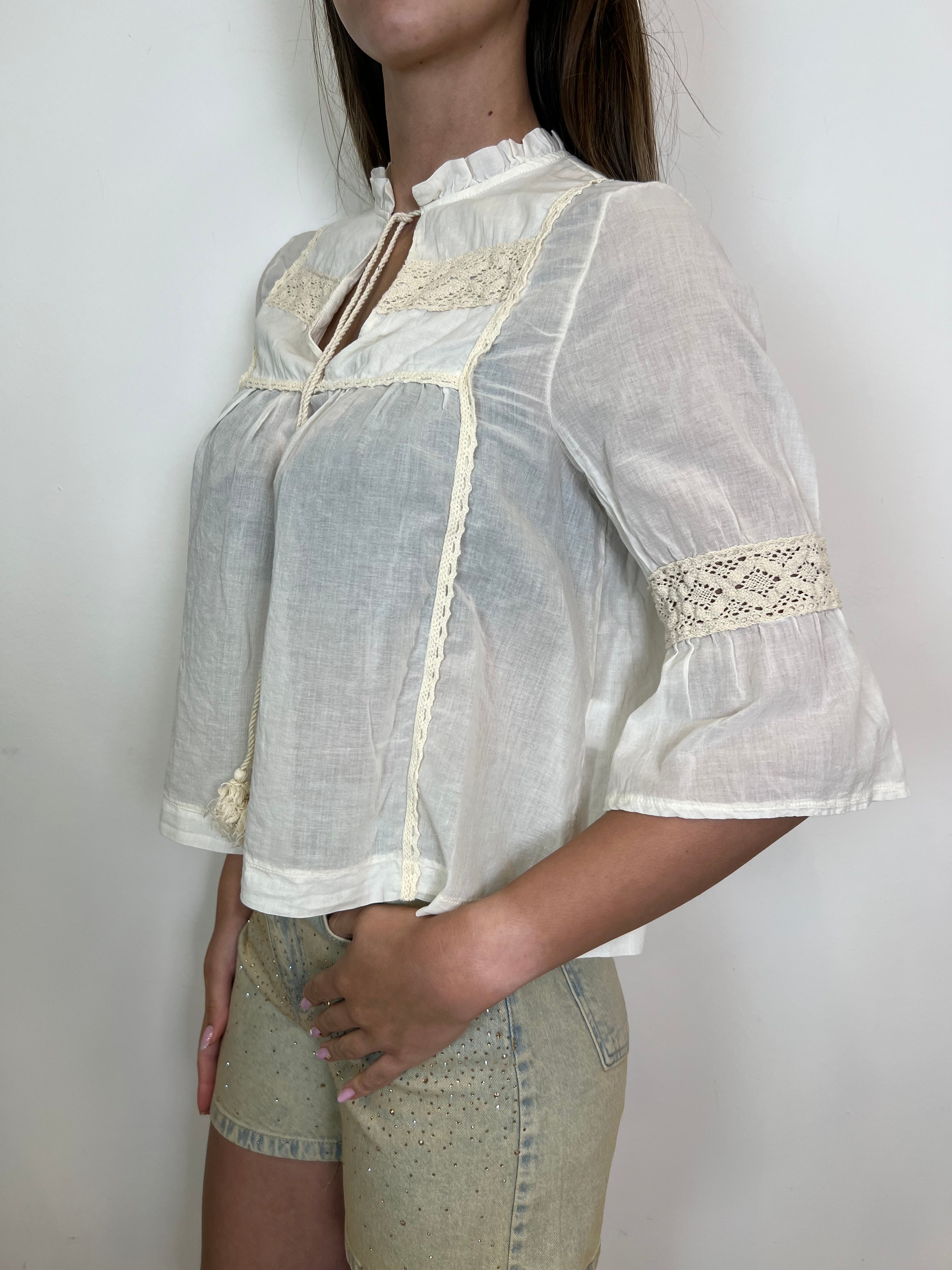Camicia inserti macramè e nappine - Haveone