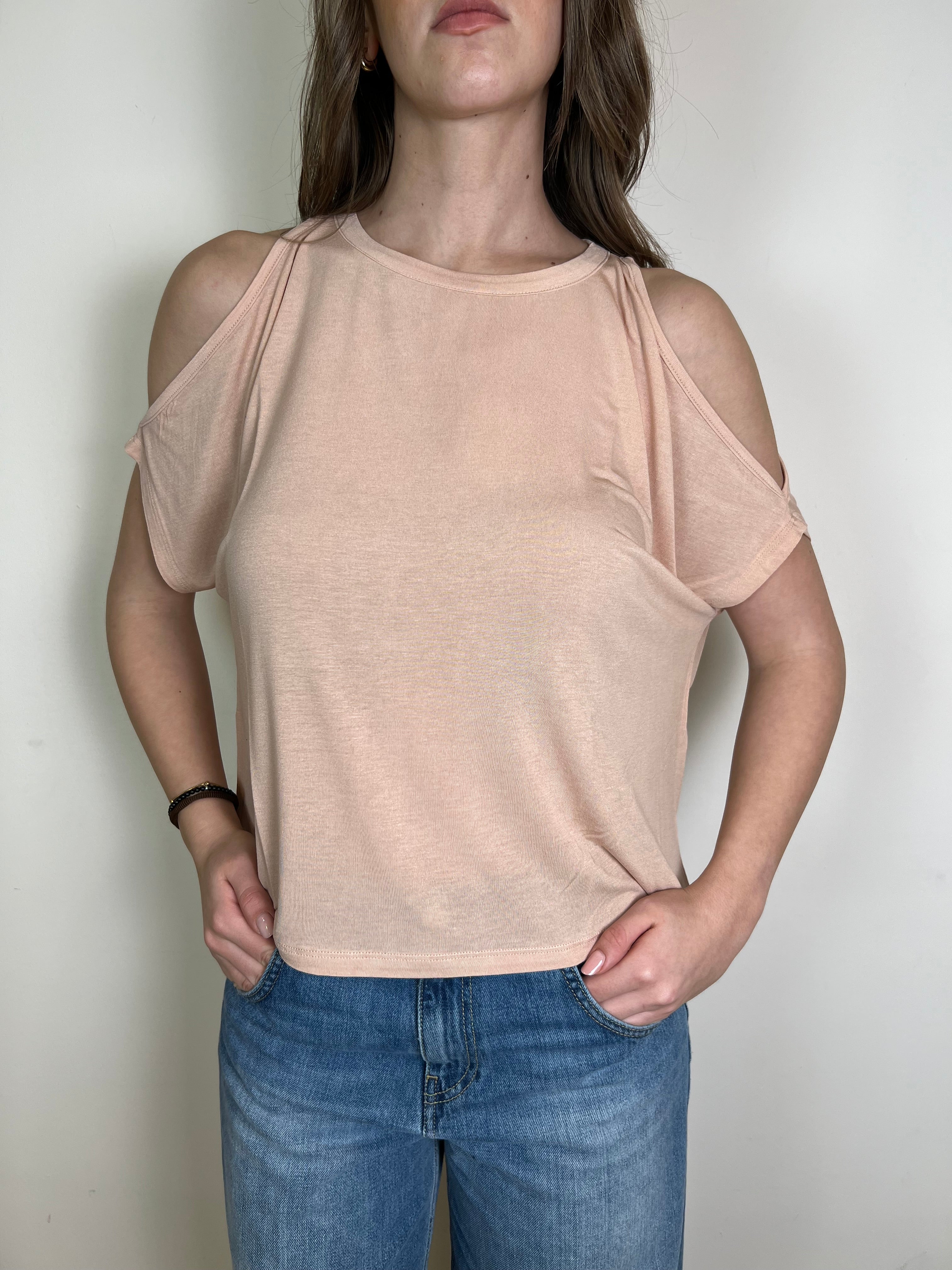 T-shirt cut out - Kontatto