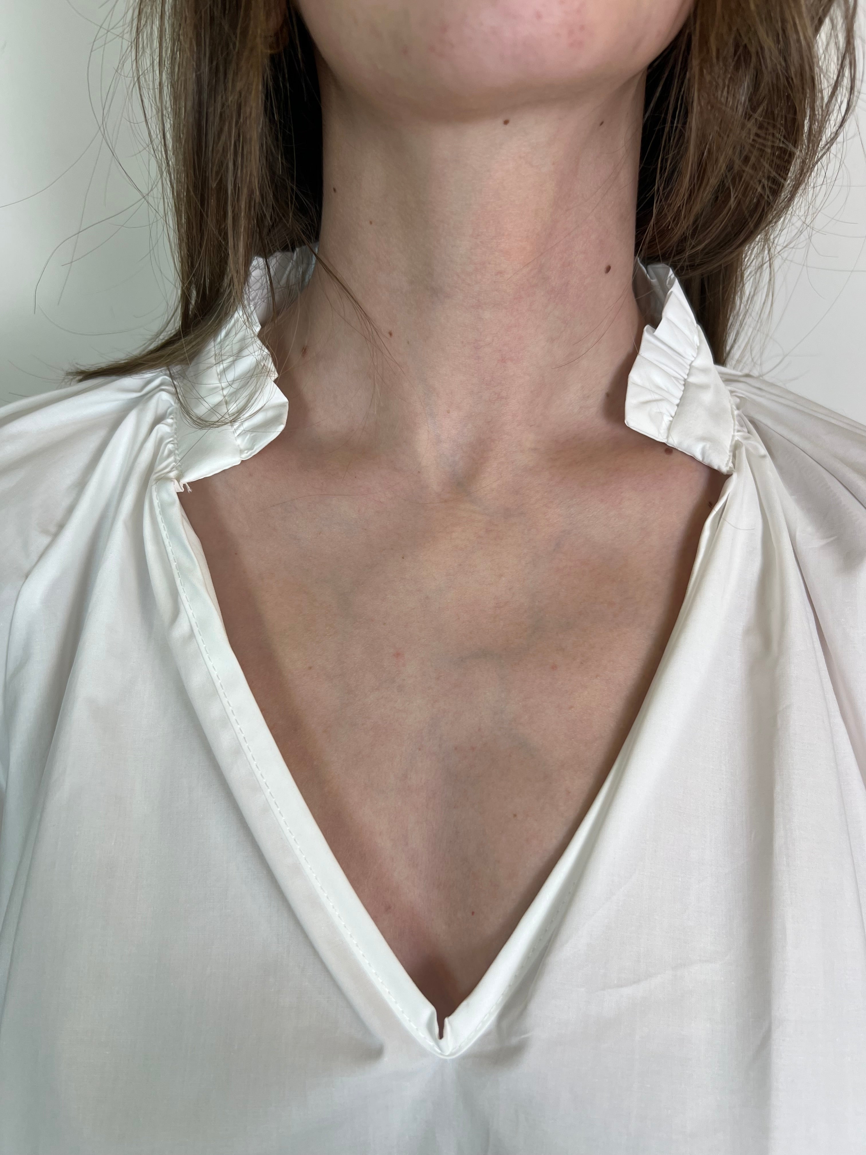 Camicia scollo v macramè - Haveone
