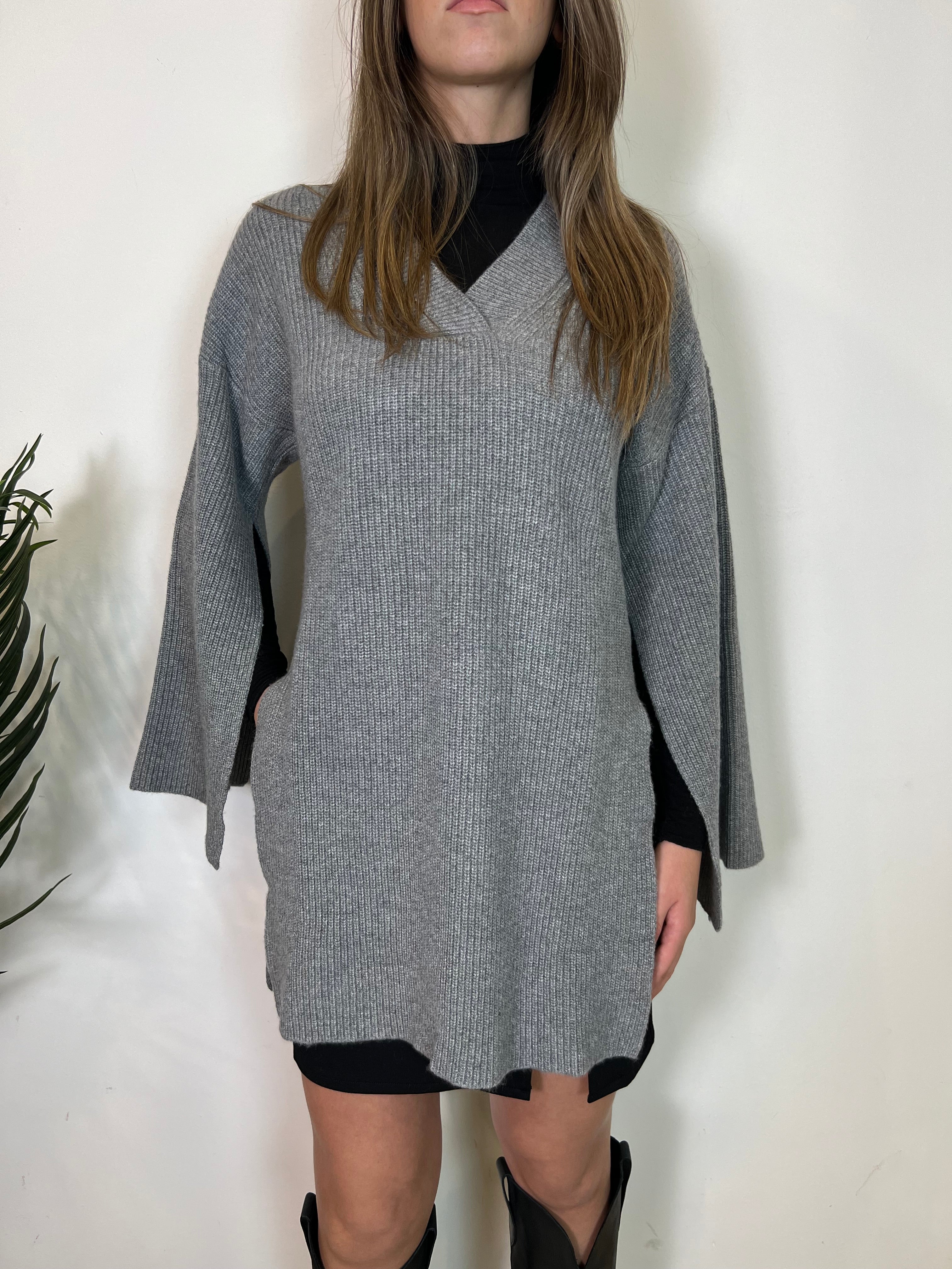 Maximaglia scollo V e spacchi - Vicolo