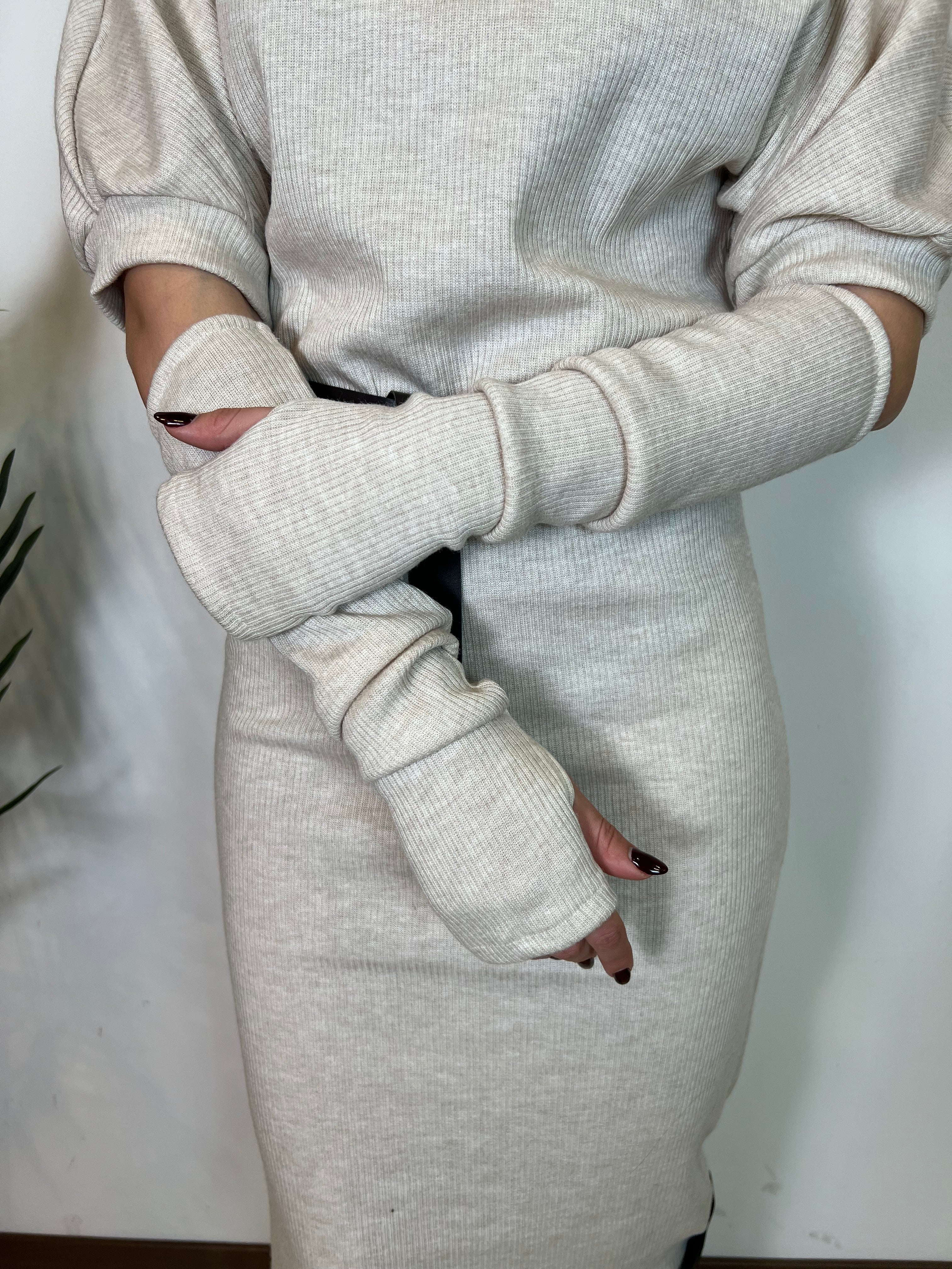 Abito lungo a coste con manicotti - Haveone