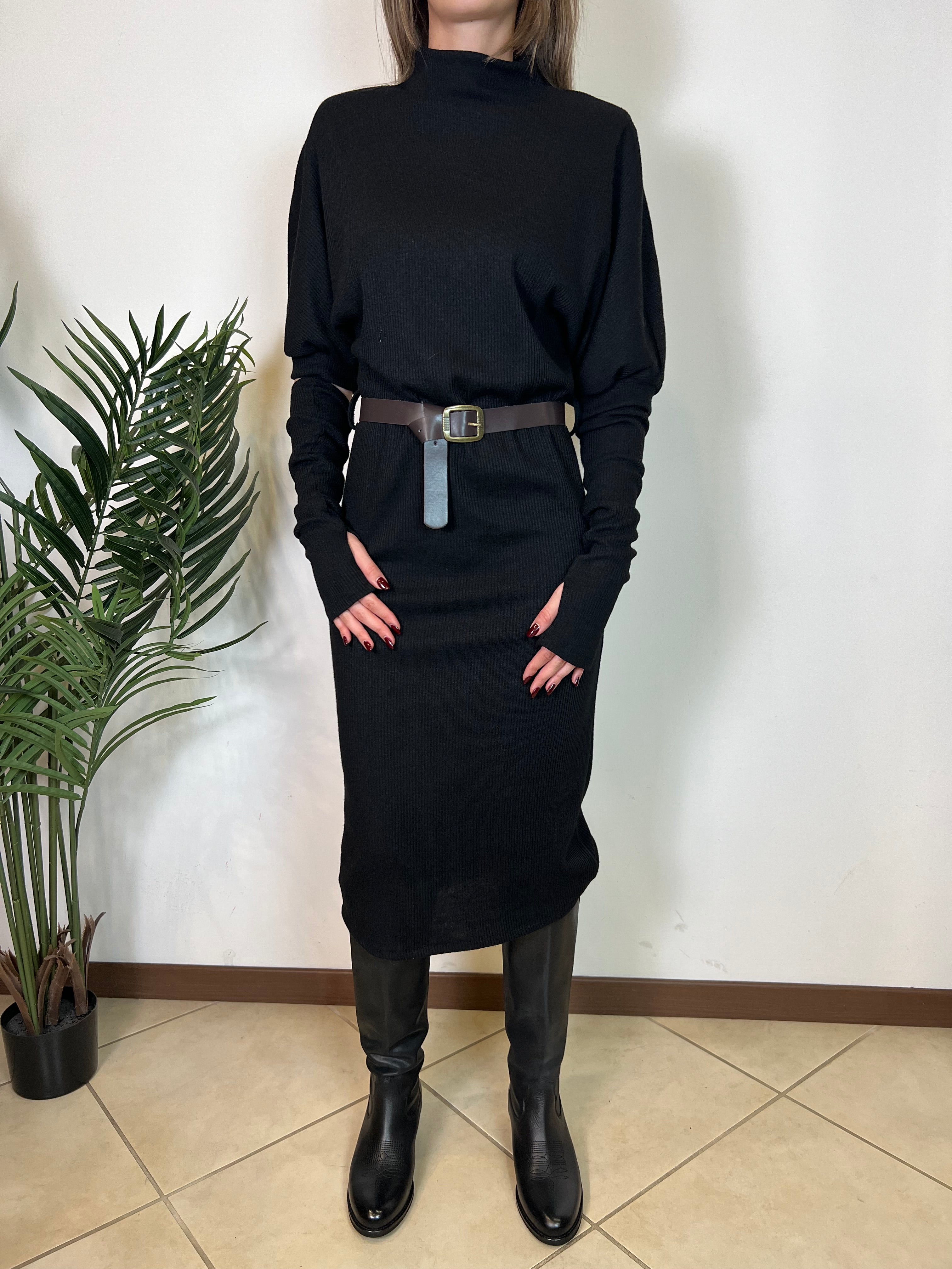 Abito lungo a coste con manicotti - Haveone