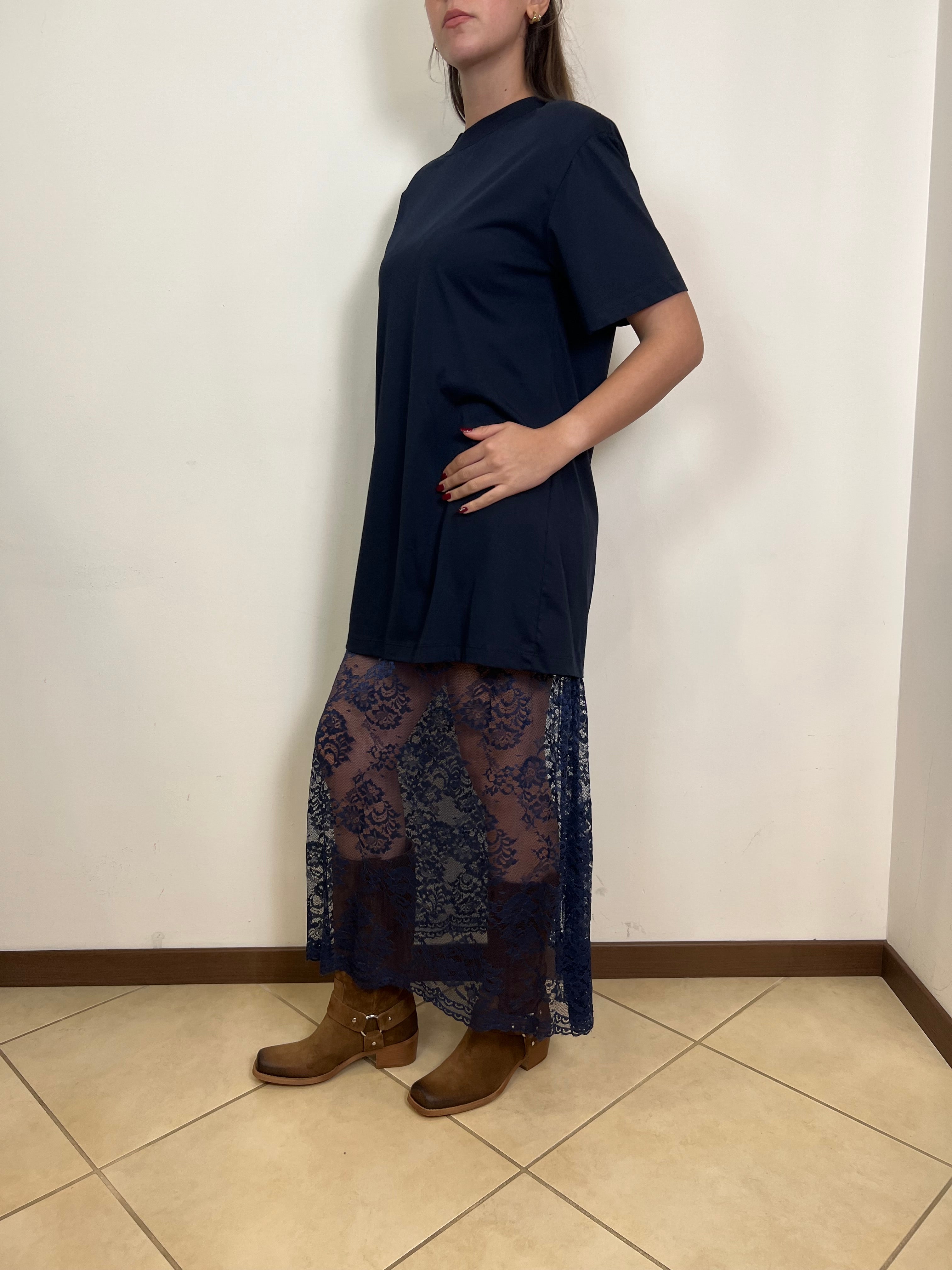 Abito pizzo con t-shirt - Haveone