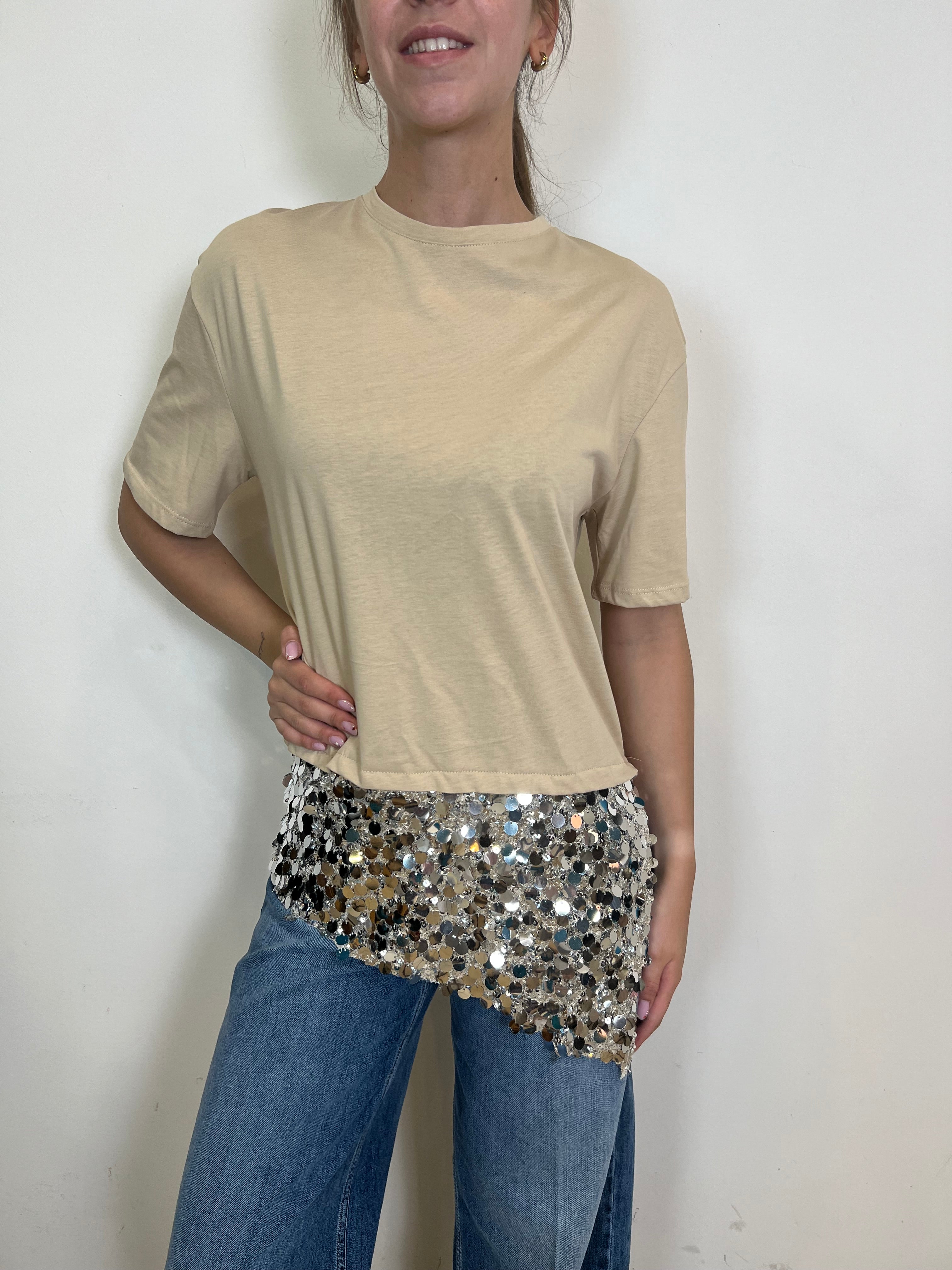 T-shirt fondo asimmetrico paillettes - Tensione In