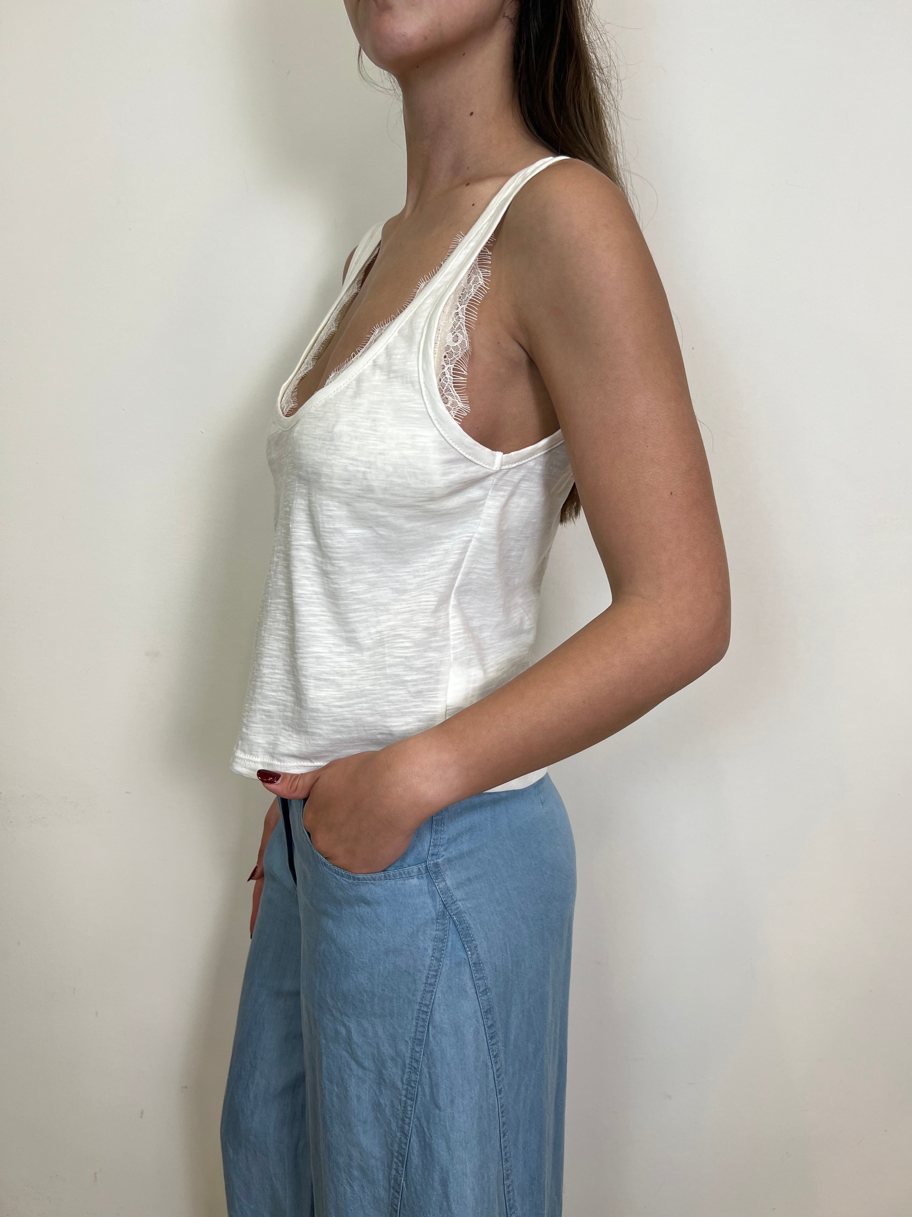 Top fiammato con reggiseno - Haveone