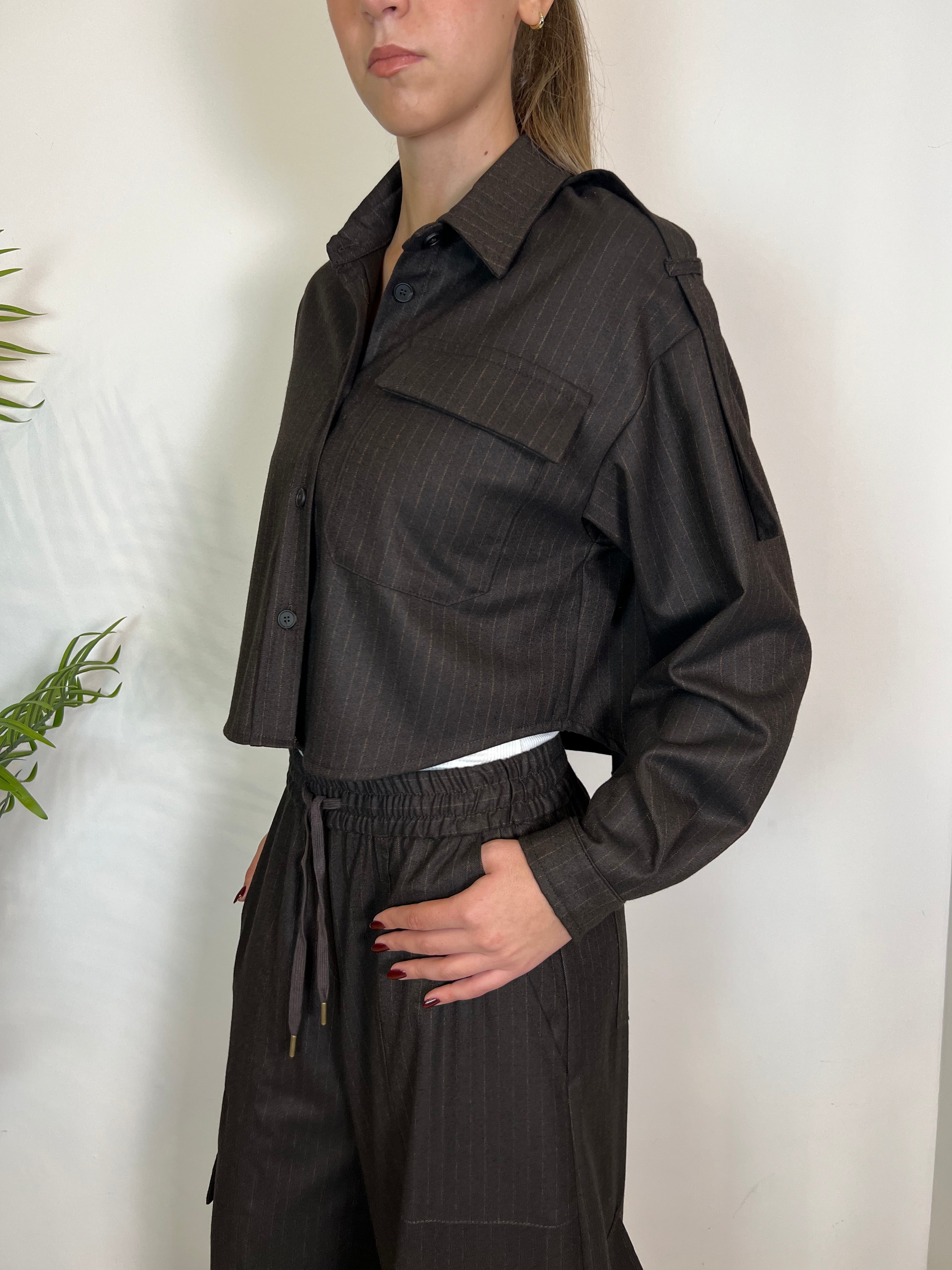 Camicia crop gessata - TensioneIn