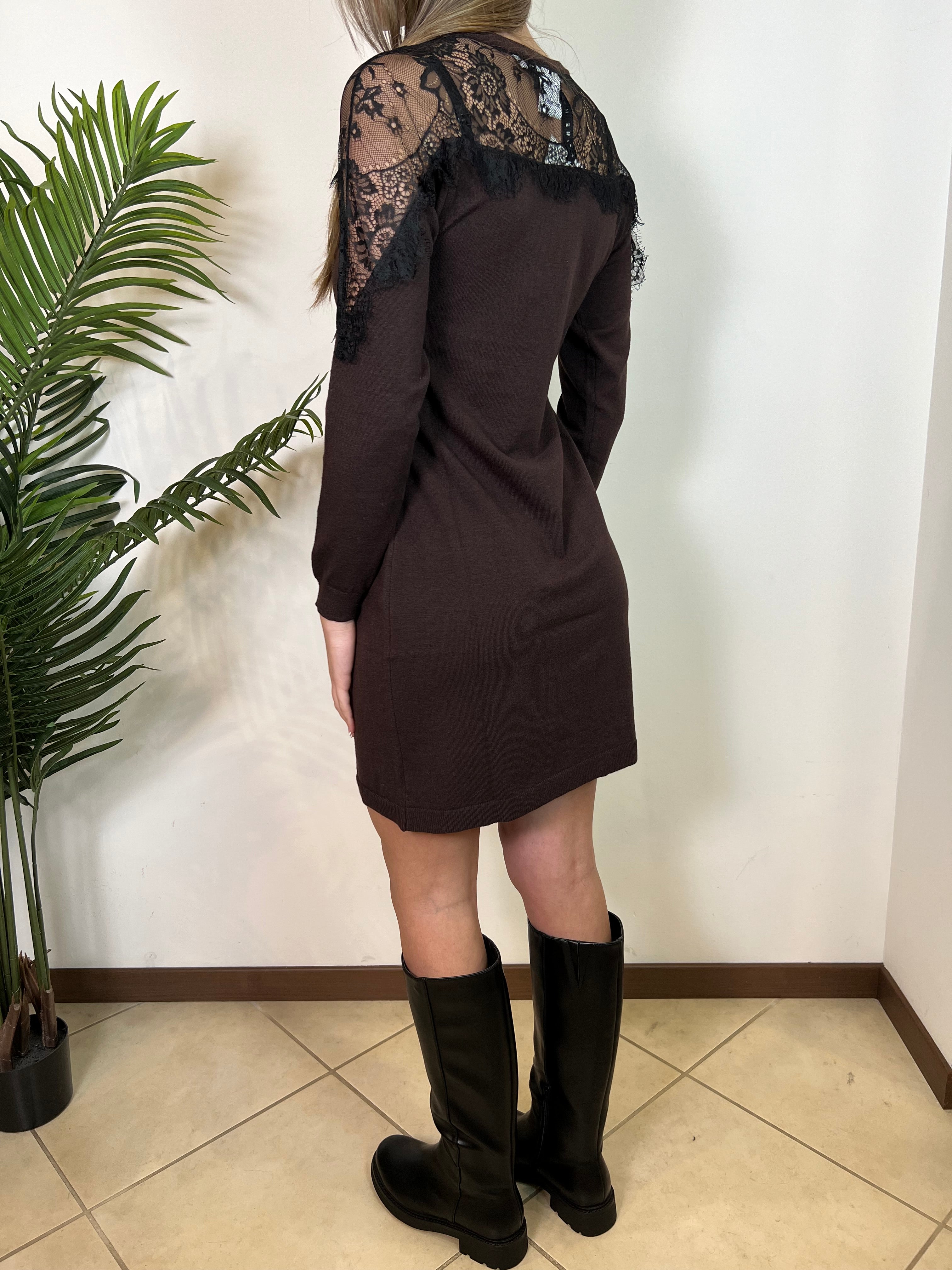 Abito carré di pizzo - Haveone