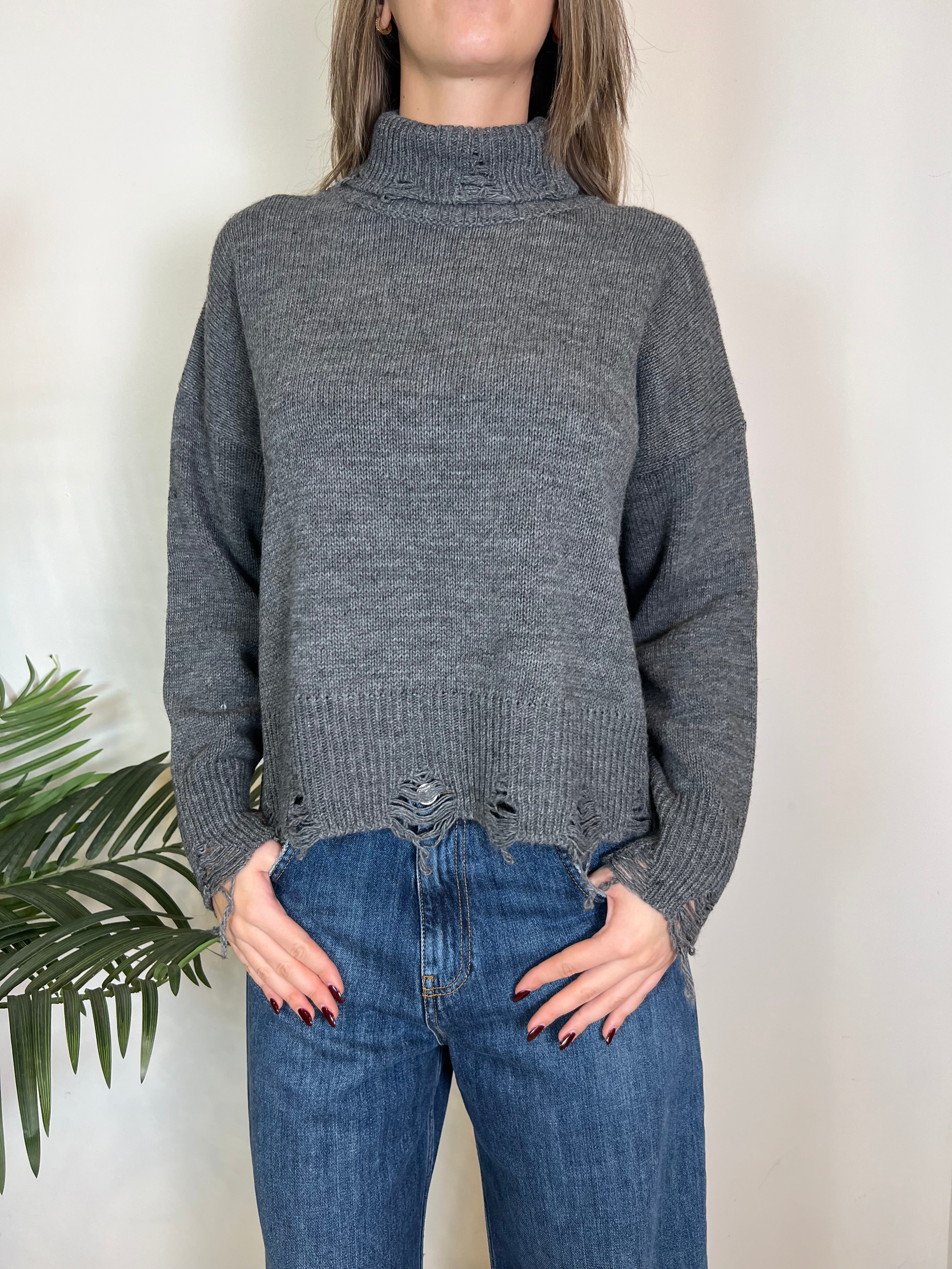 Maglia dolcevita con rotture - Haveone