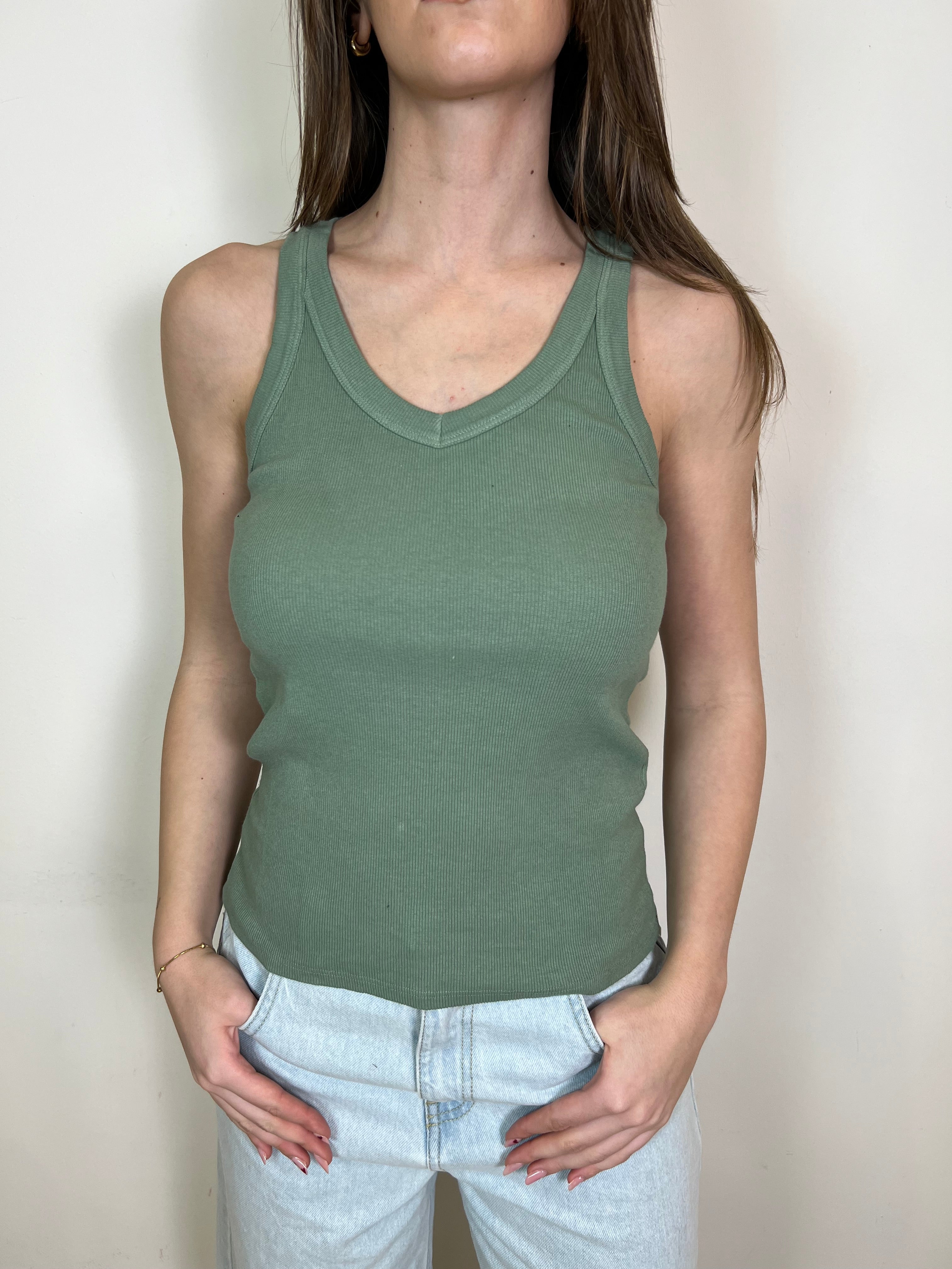 Canotta costina scollo V - Haveone