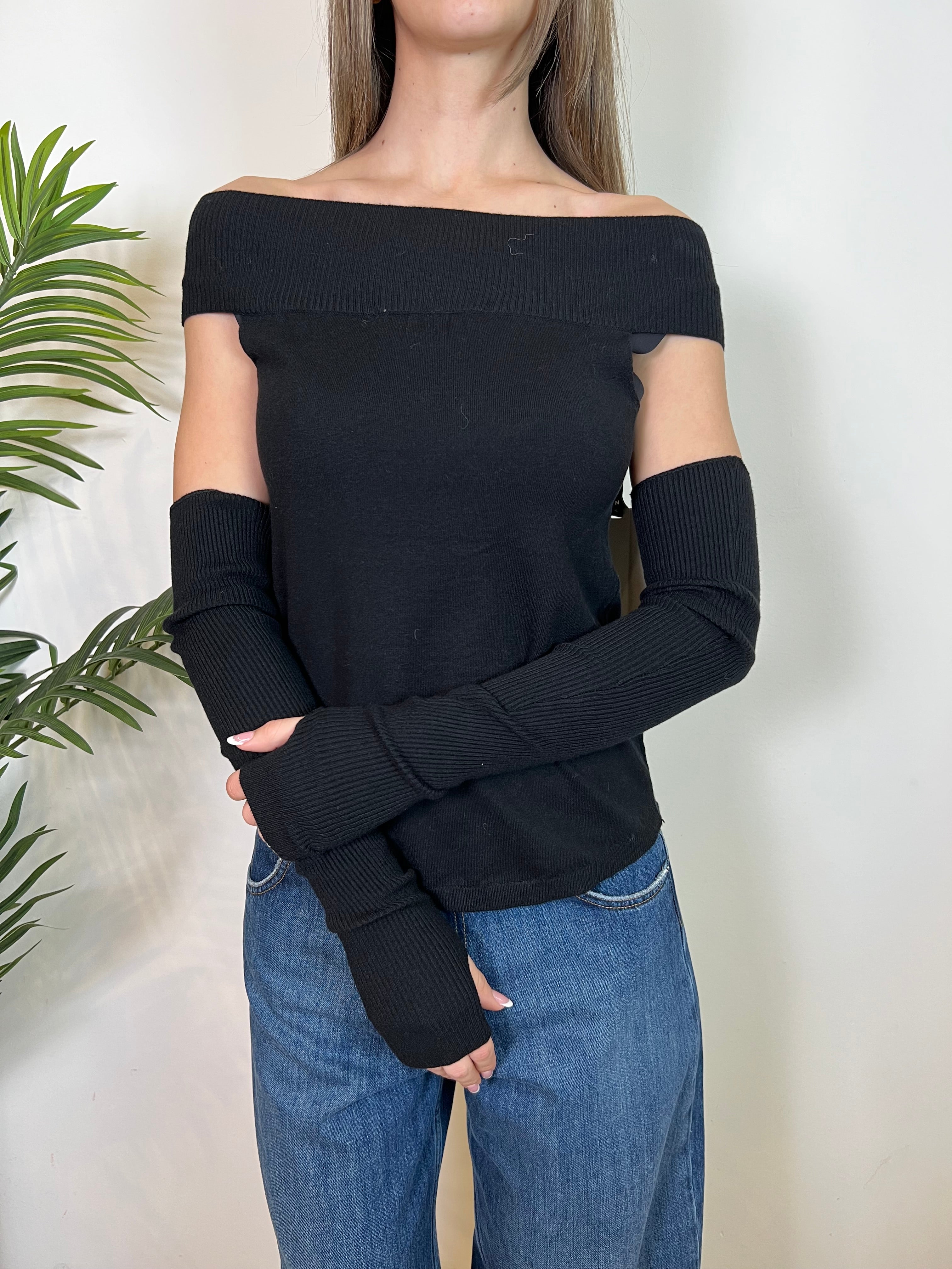 Top scollo Carmen con manicotti - Haveone