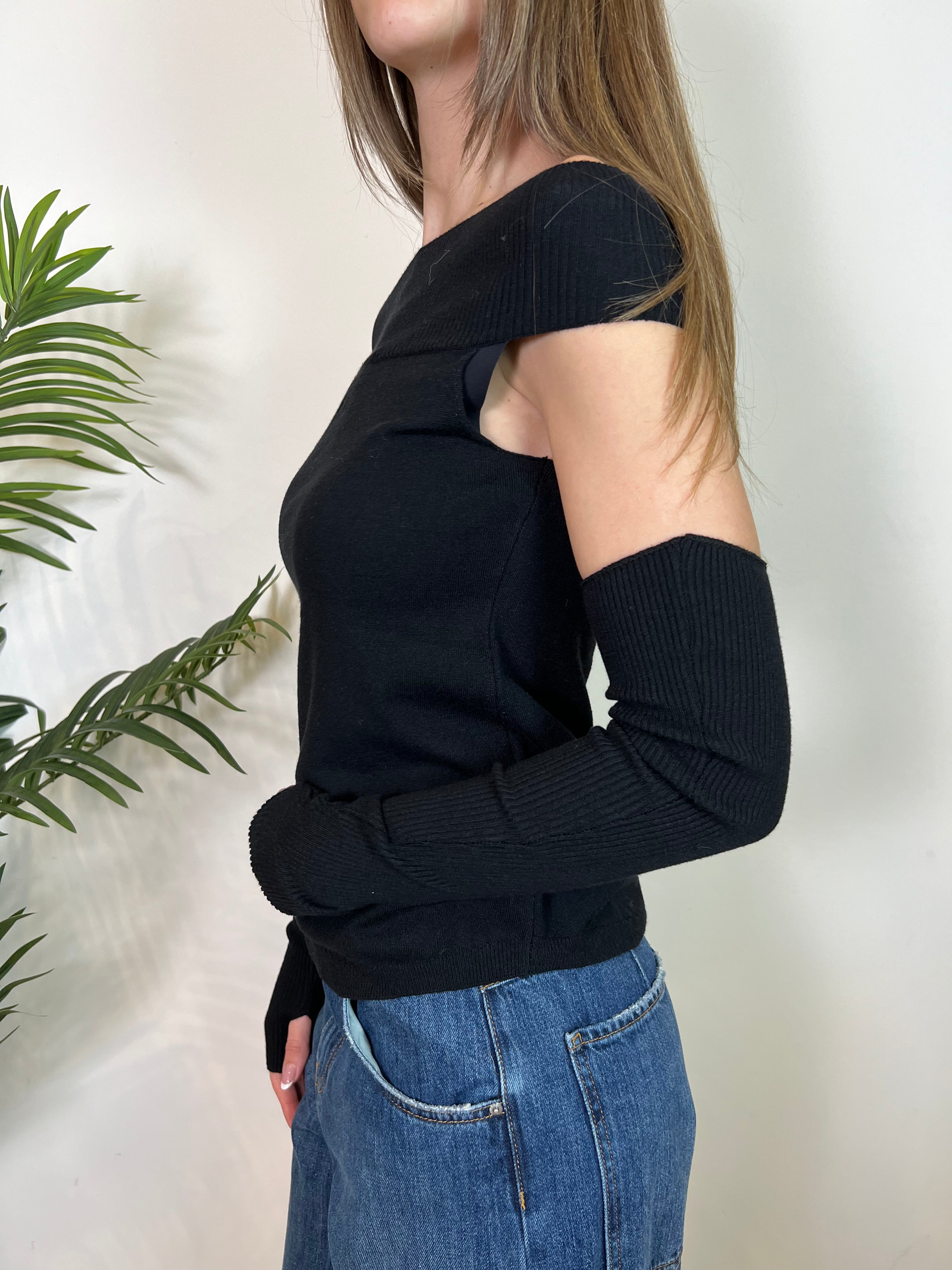 Top scollo Carmen con manicotti - Haveone