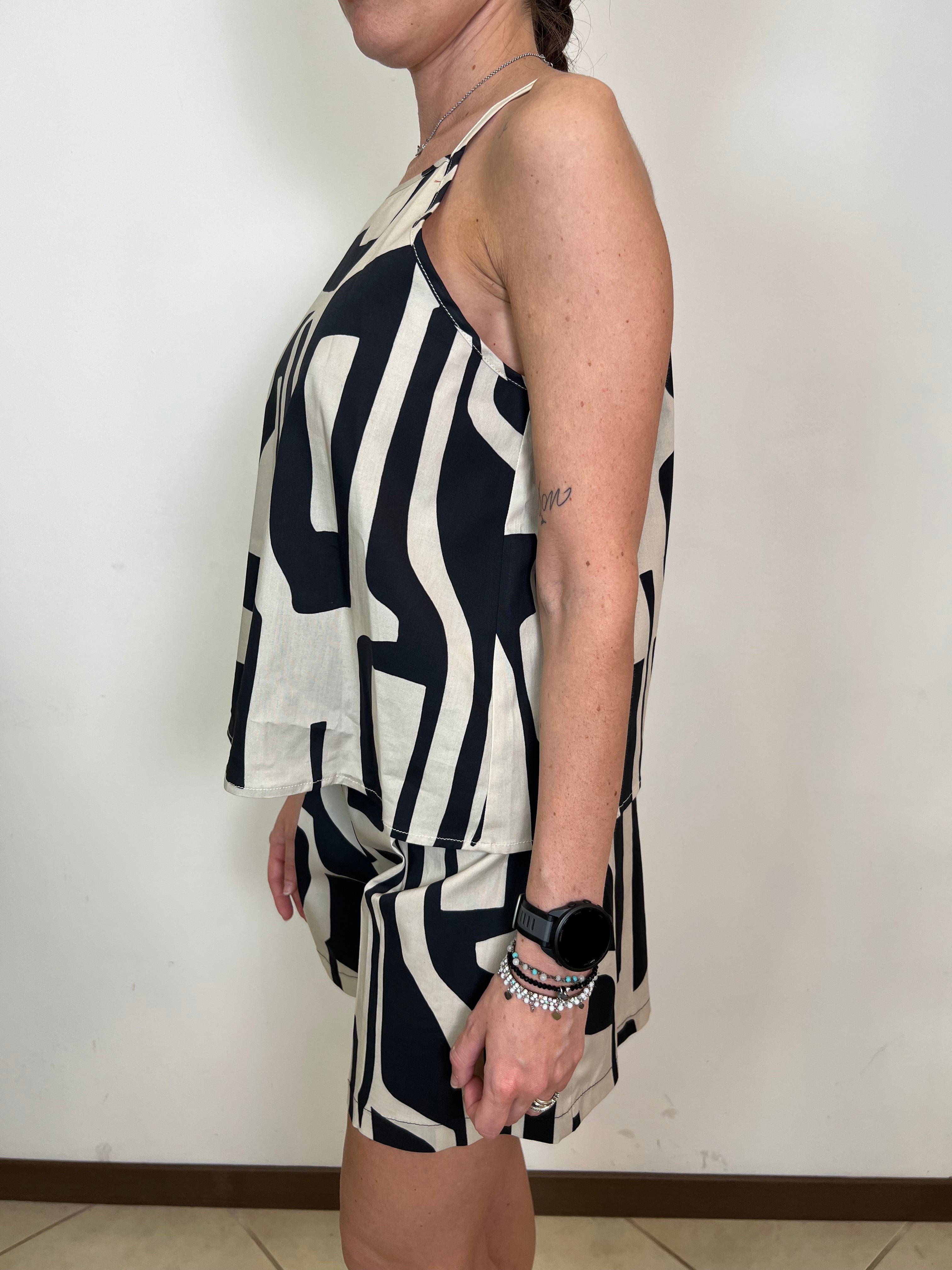 Top fantasia bianco nero - Haveone