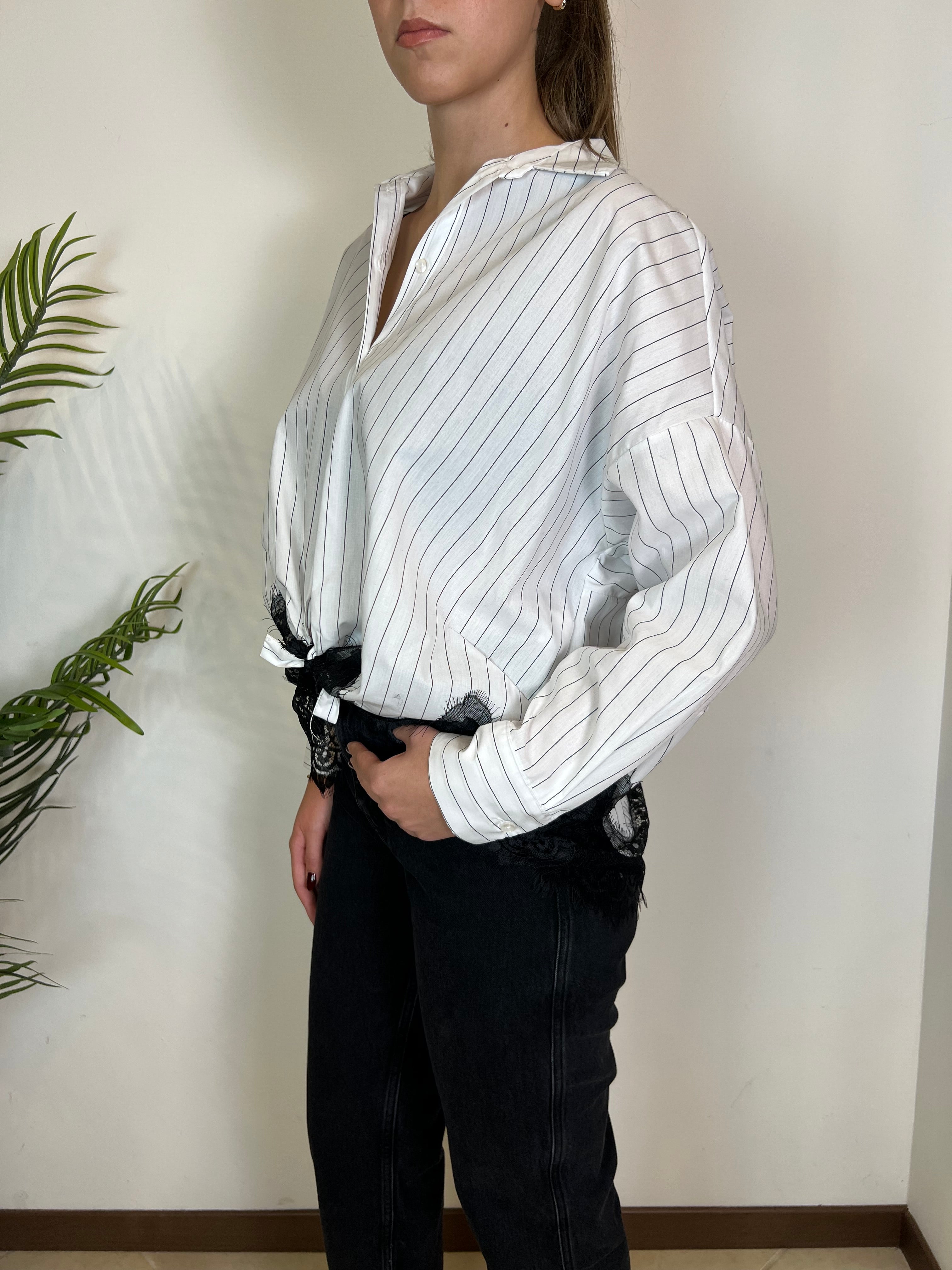 Camicia over gessata e pizzo - TensioneIn