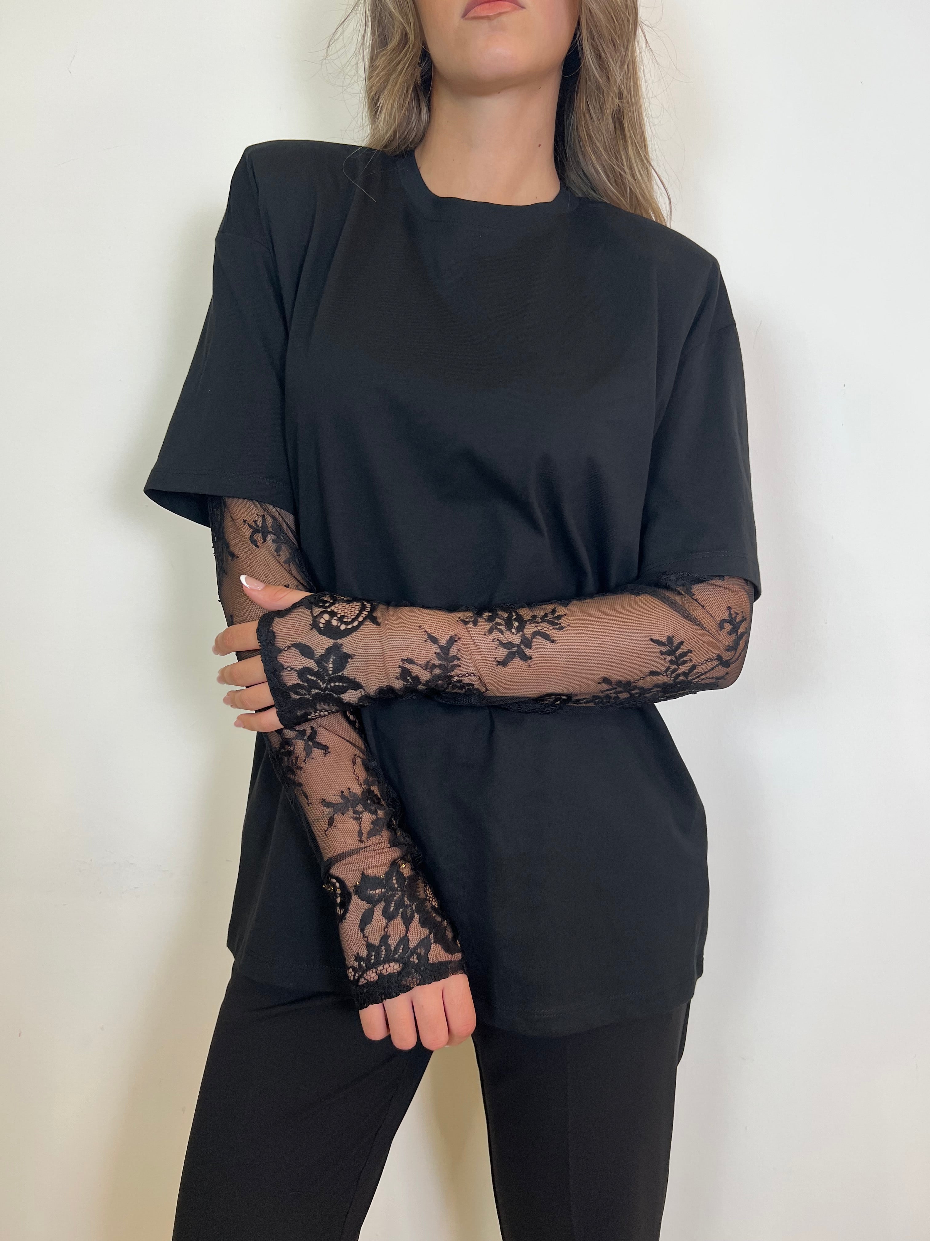 T-shirt con manicotti pizzo - Vicolo