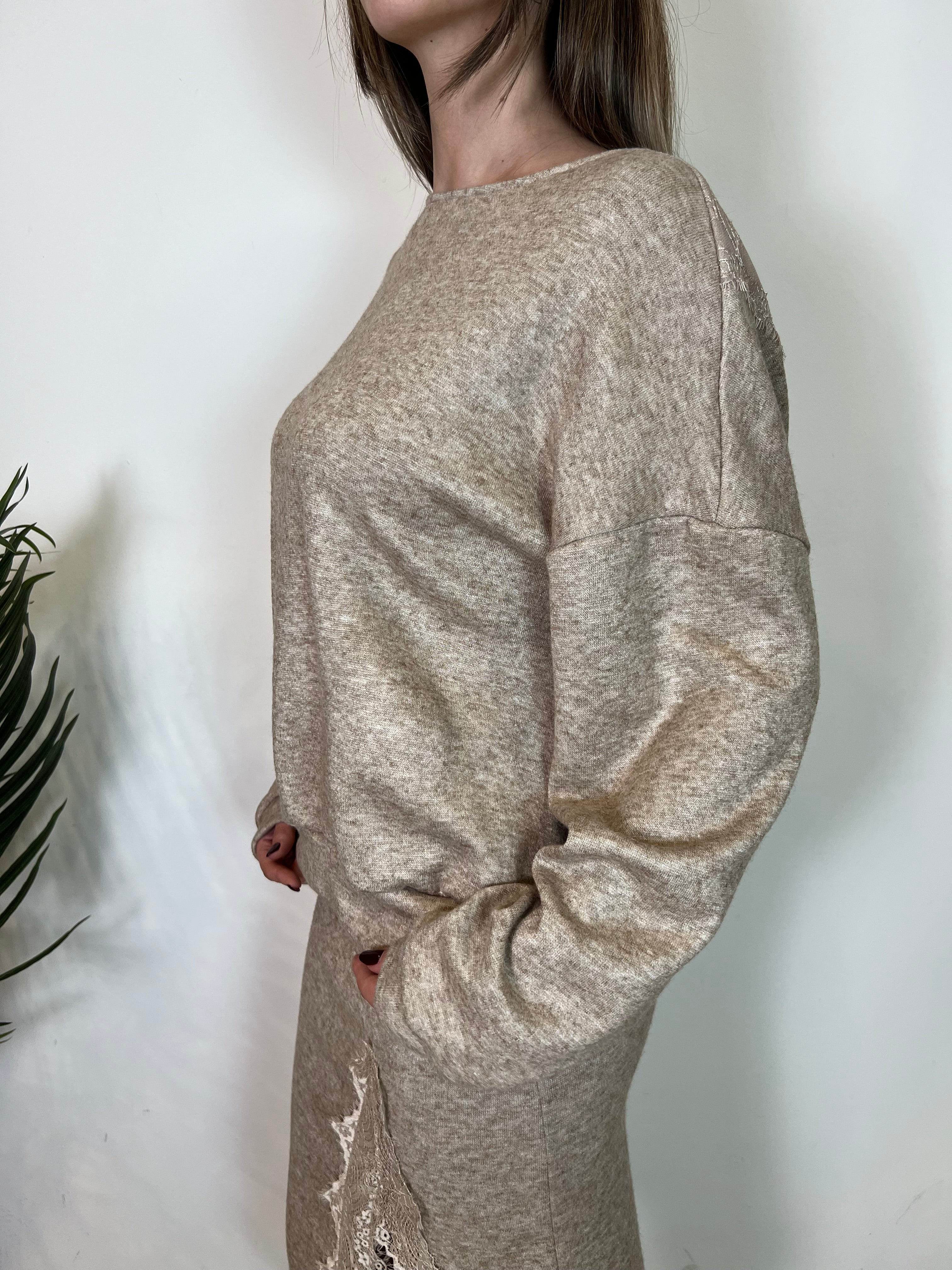 Maglia soft touch scollo v pizzo dietro - Haveone