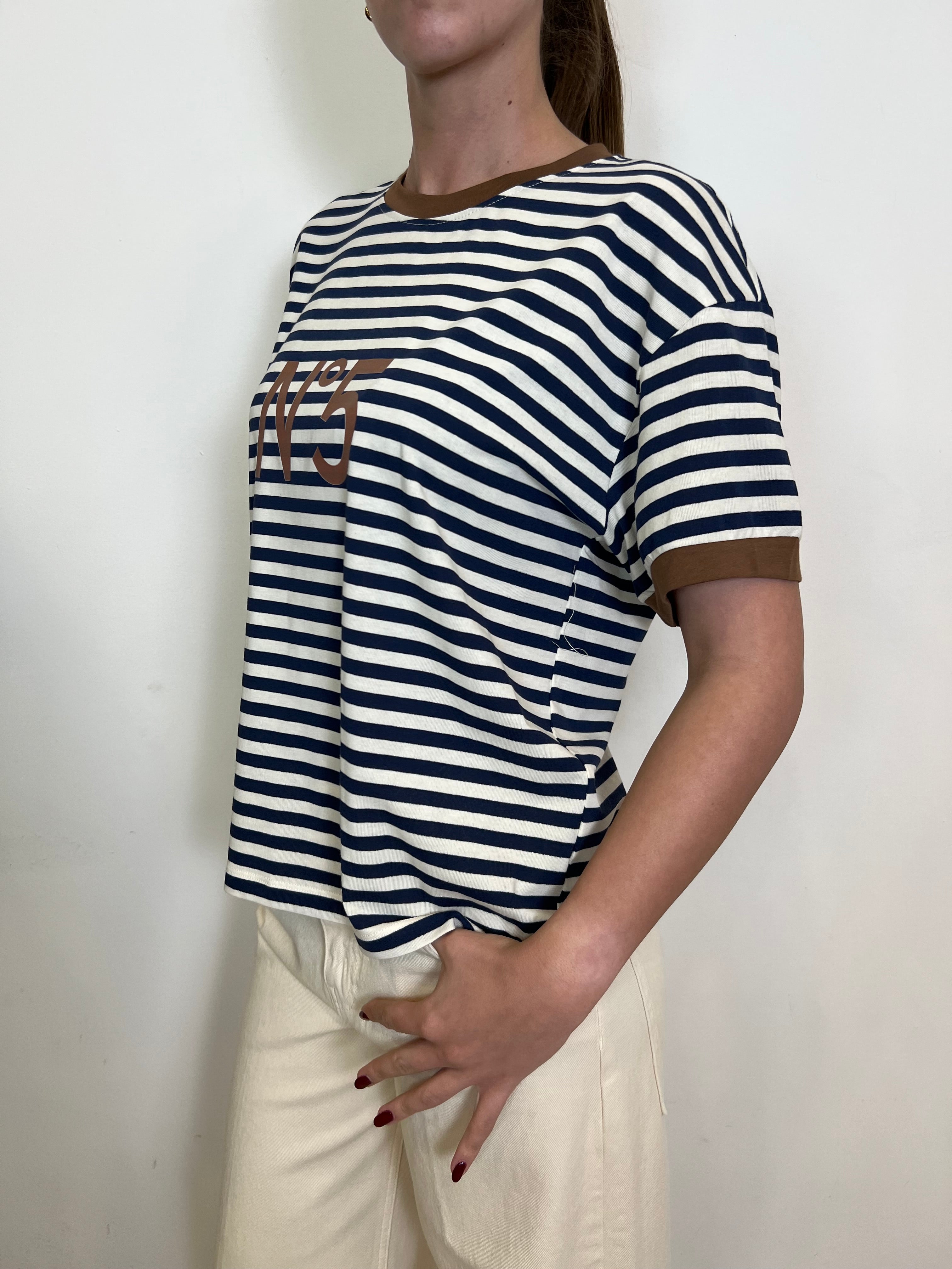 T-shirt righe numero 5 - Tensione In