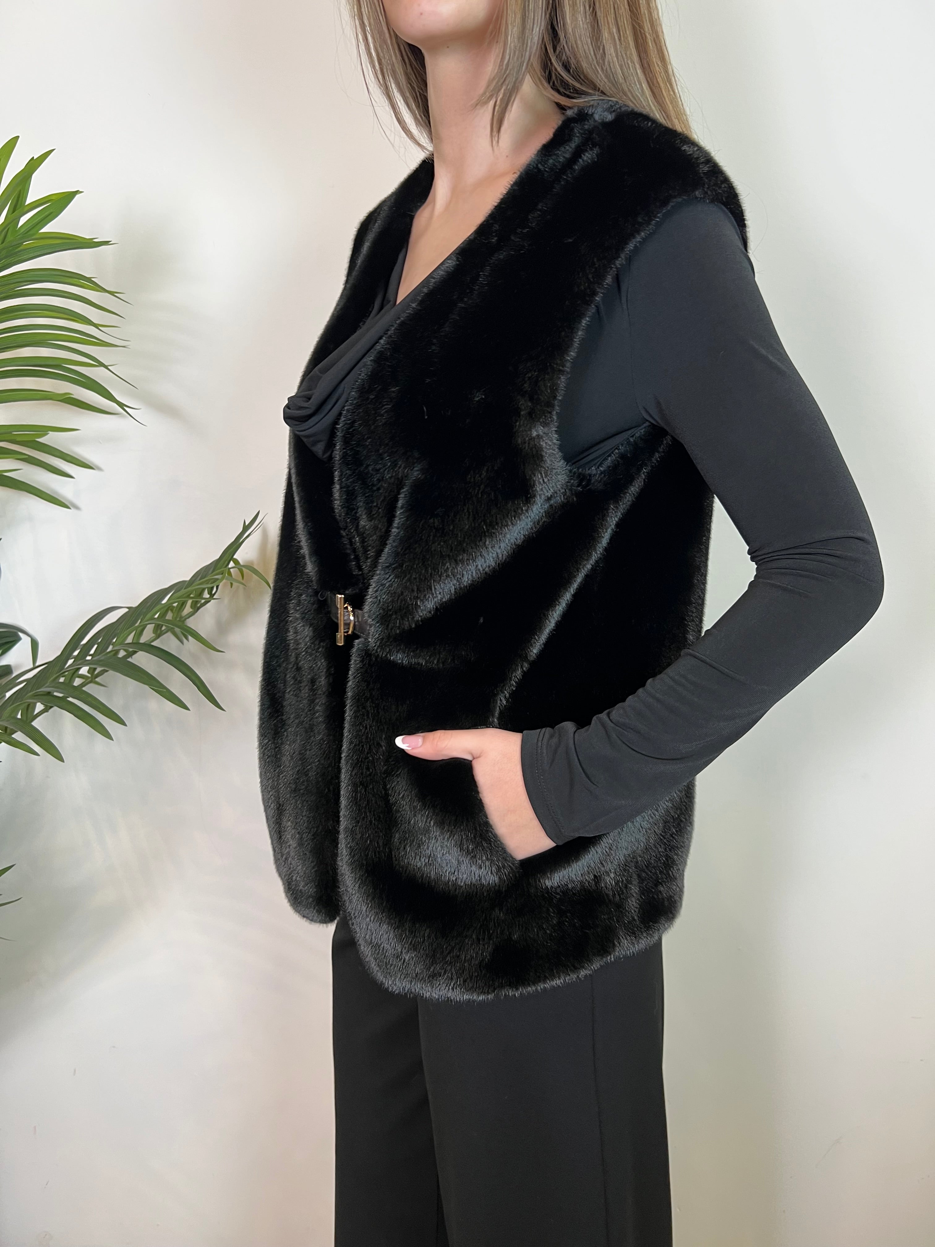 Smanicato ecopelliccia - Kontatto