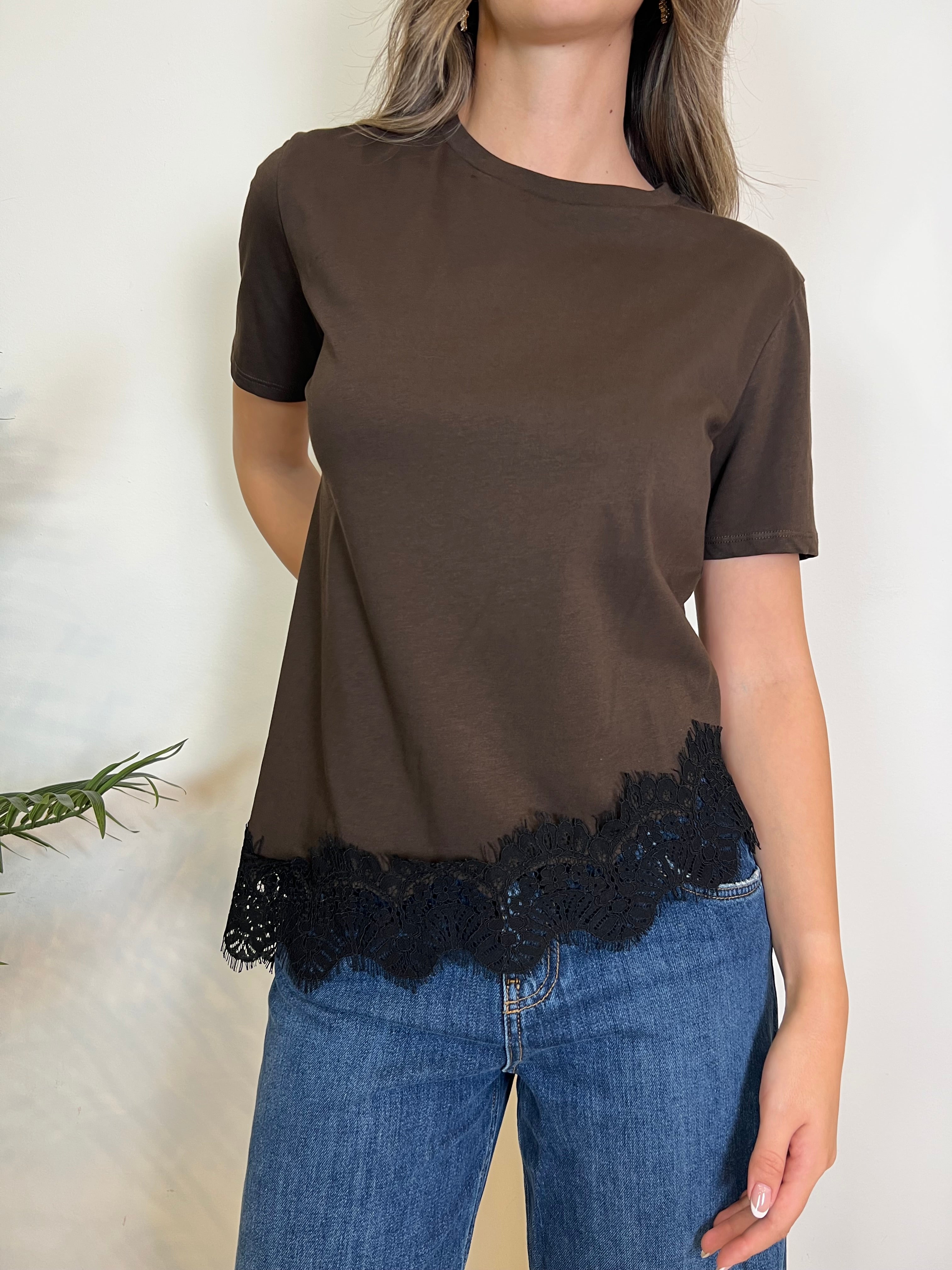 T-shirt asimmetrica pizzo - TensioneIn