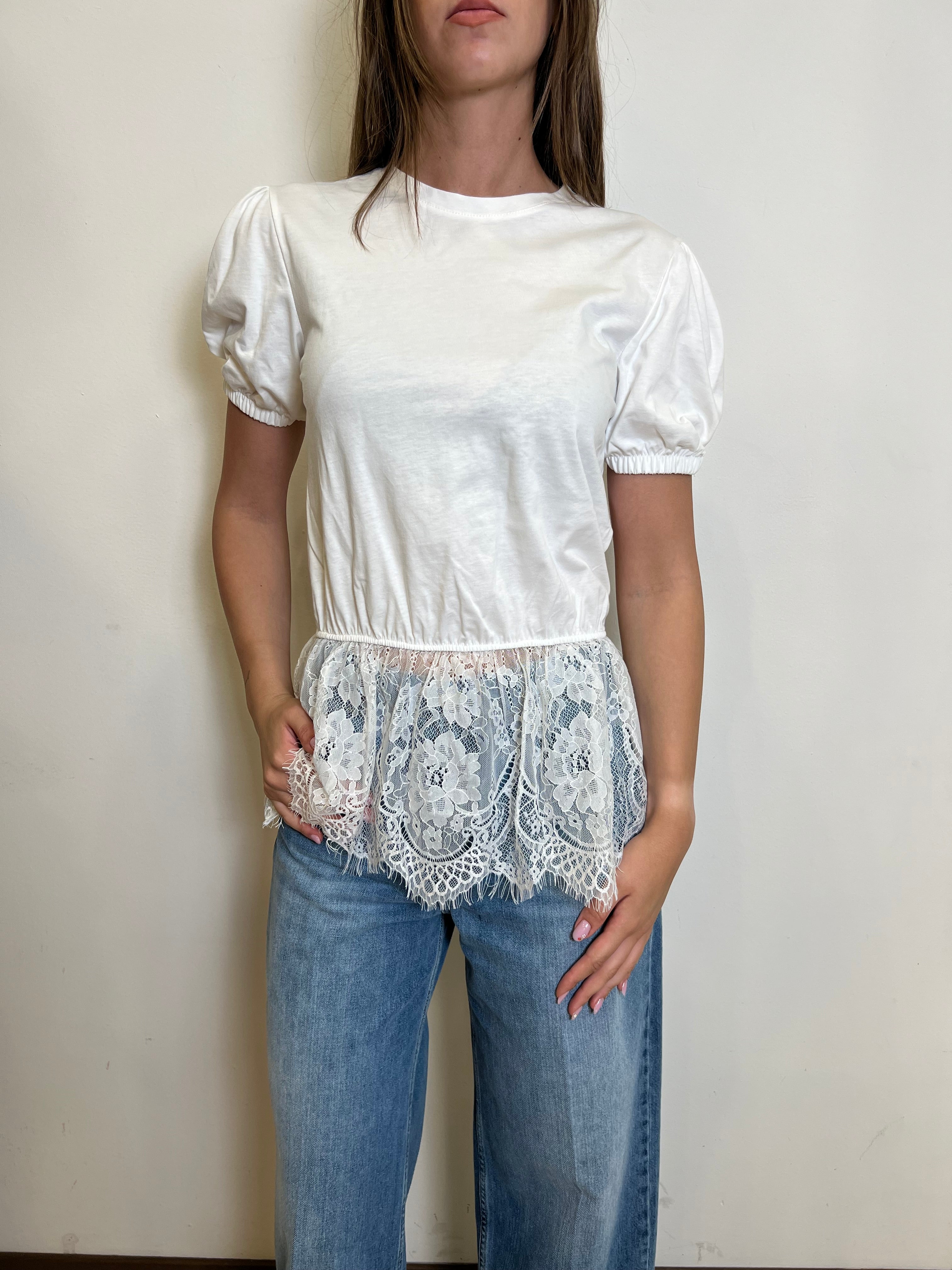T-shirt manica sbuffo sfondo pizzo - Haveone