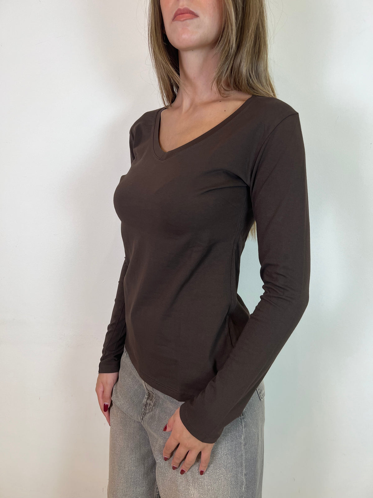 T-shirt slim scollo v basica - Haveone