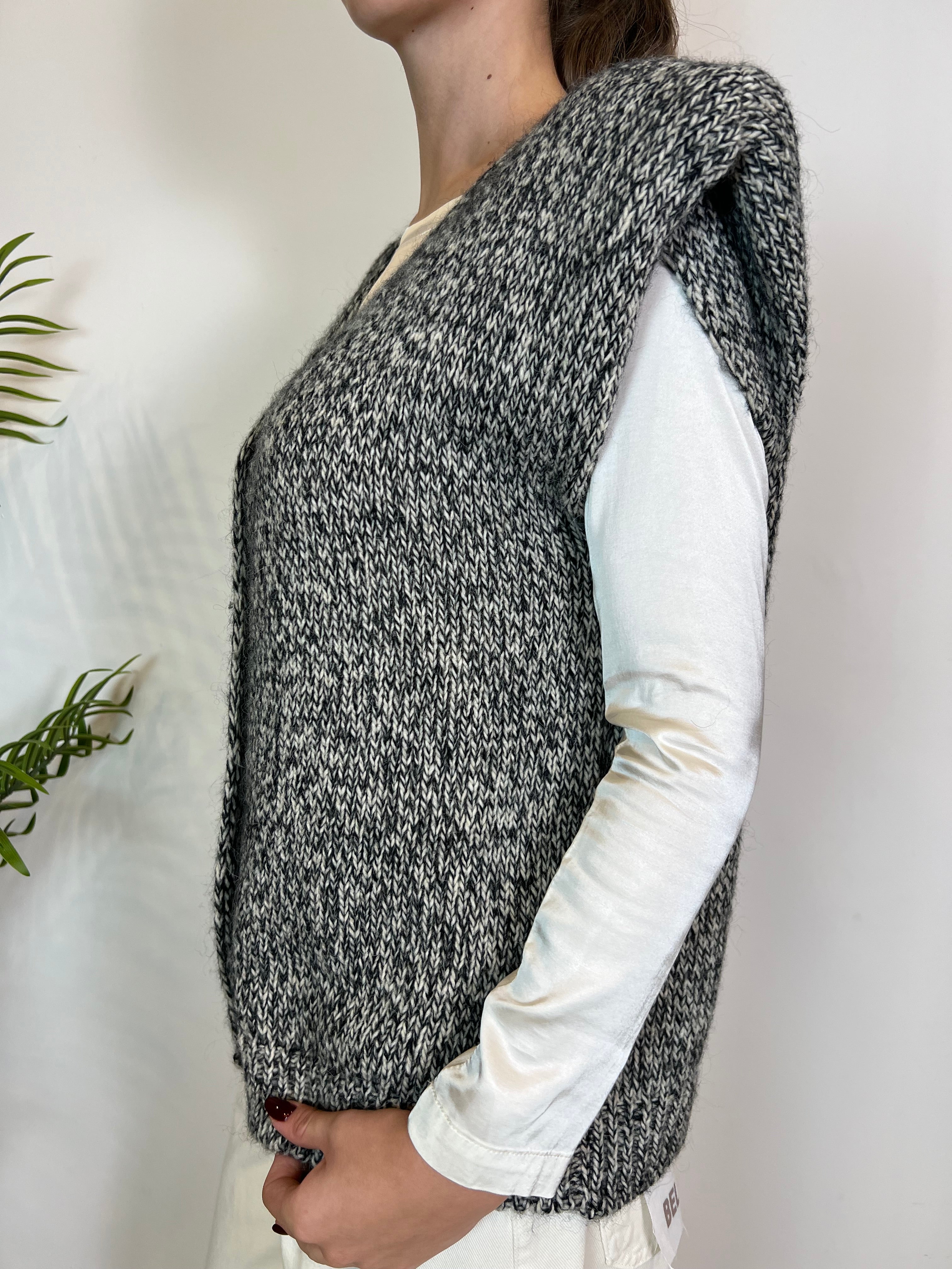 Gilet in maglia con cabochon - Haveone