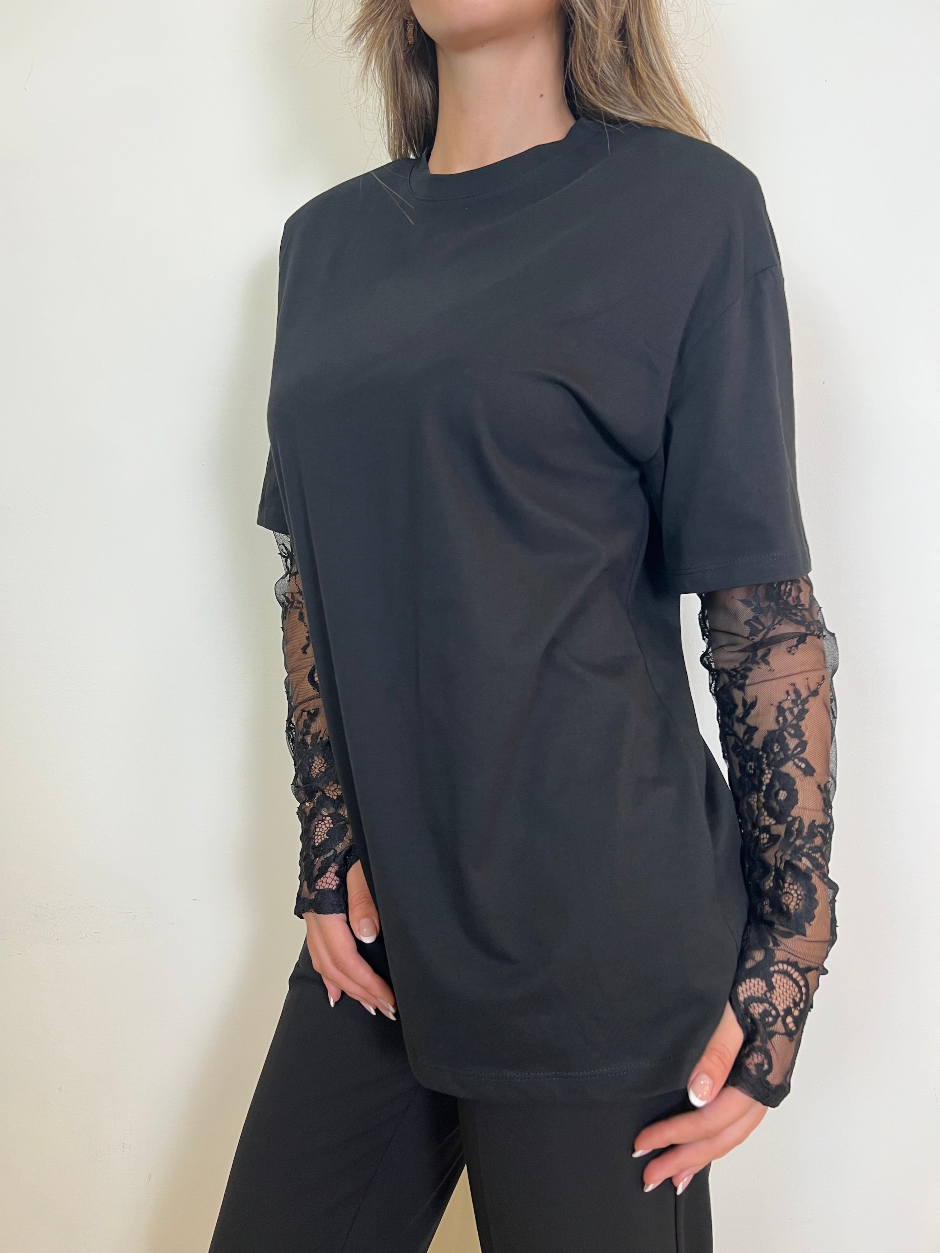 T-shirt con manicotti pizzo - Vicolo