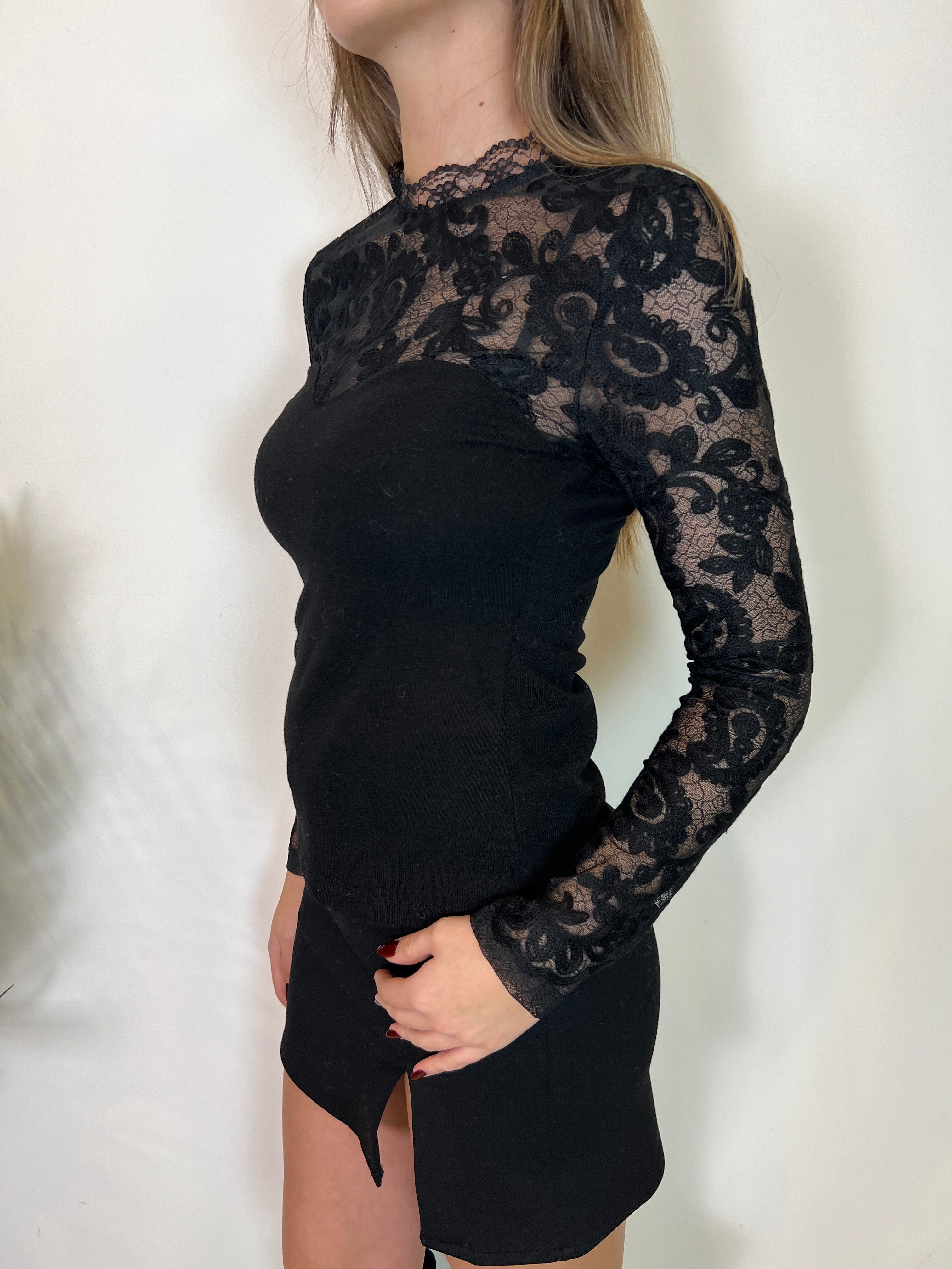 Maglia scollo cuore e pizzo - Haveone