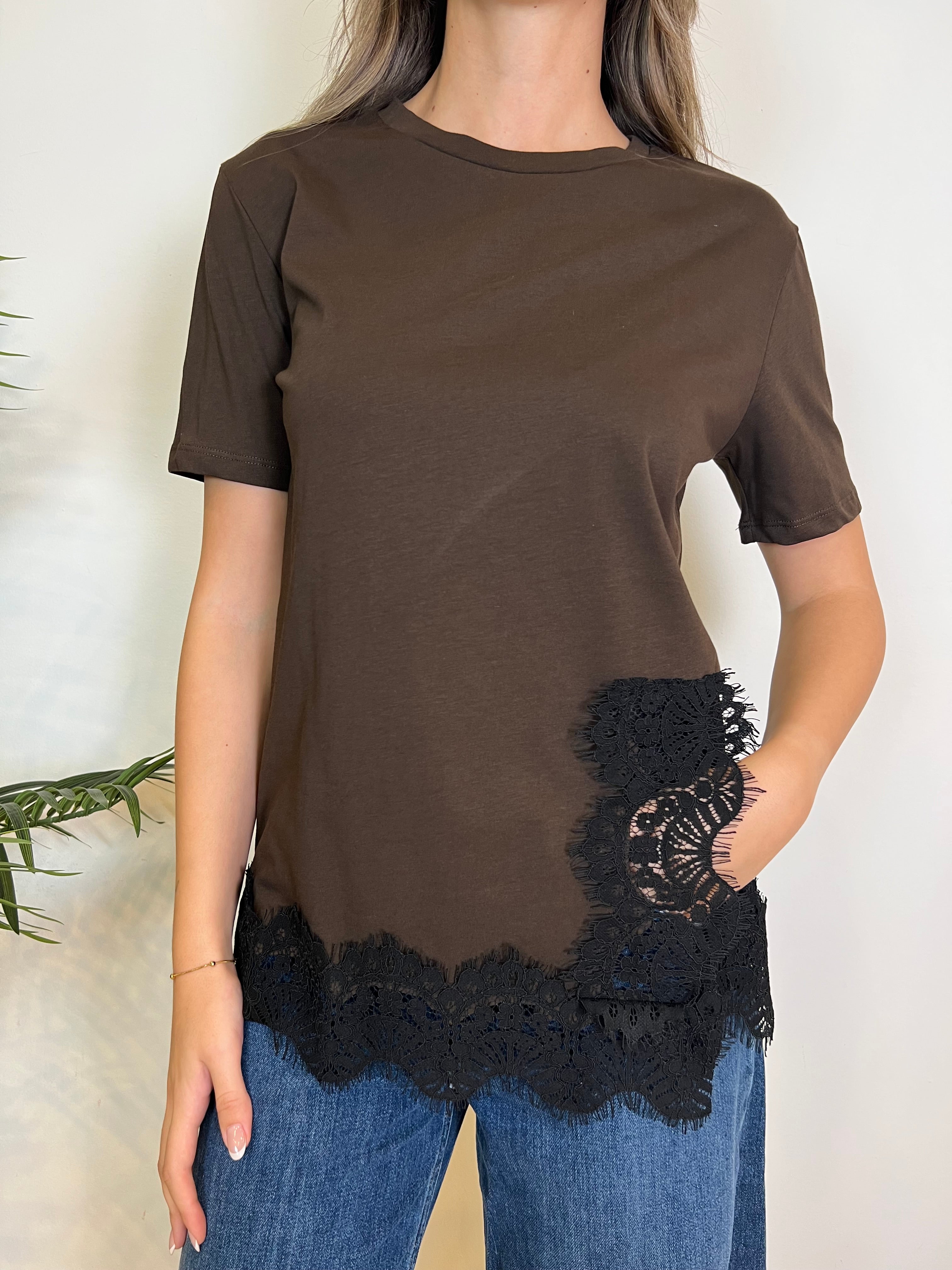 T-shirt con spacco pizzo - TensioneIn