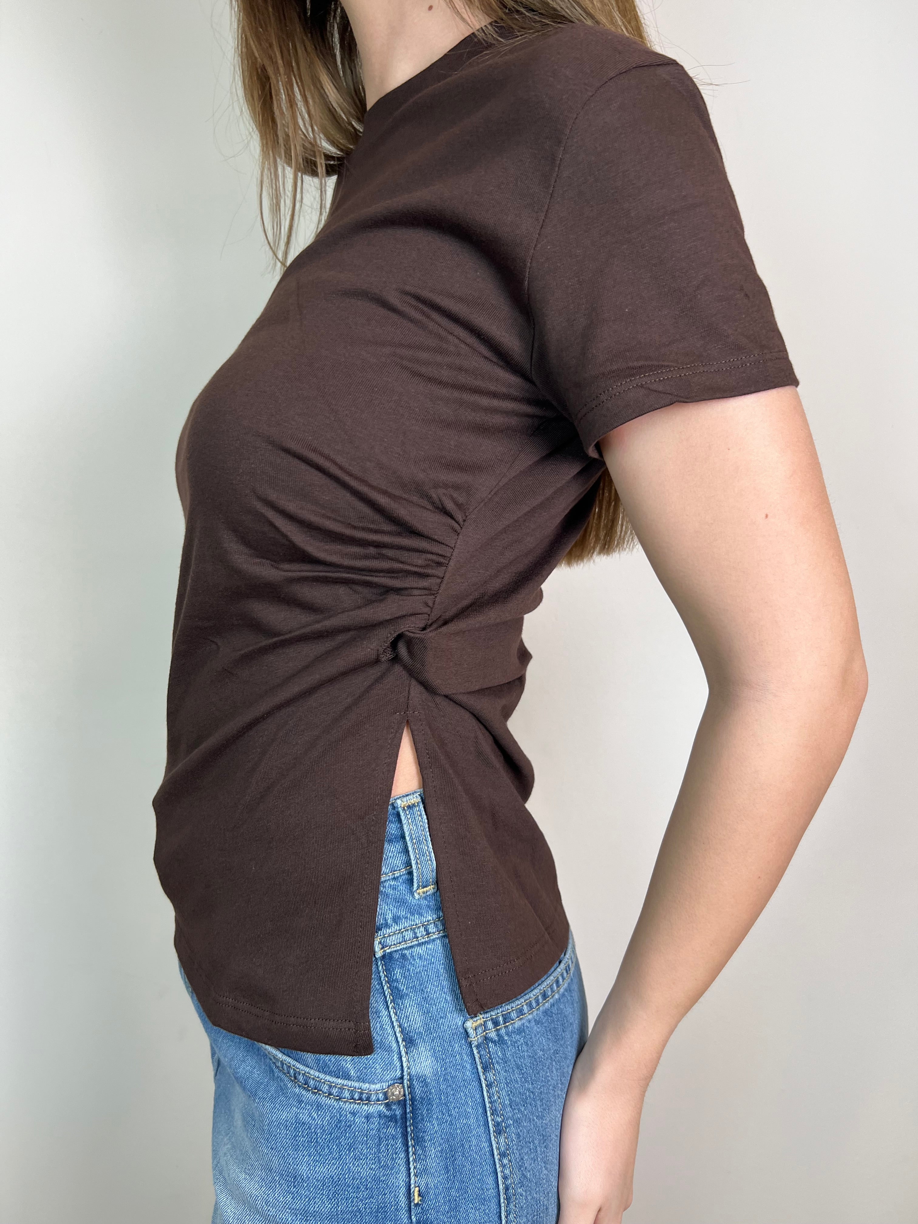 T-shirt nodo e spacco laterale - Vicolo