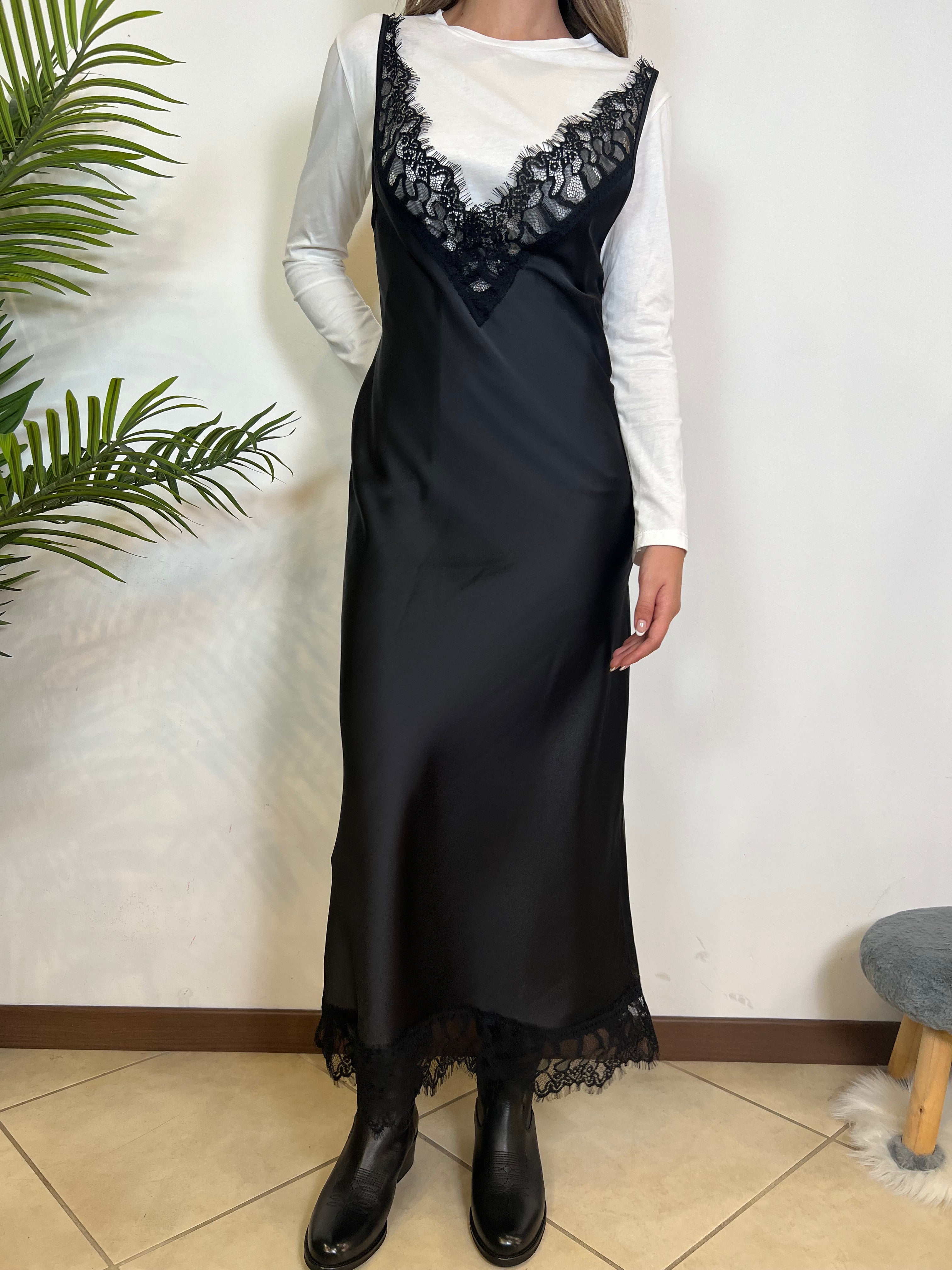 Abito lingerie lungo con t-shirt - TensioneIn