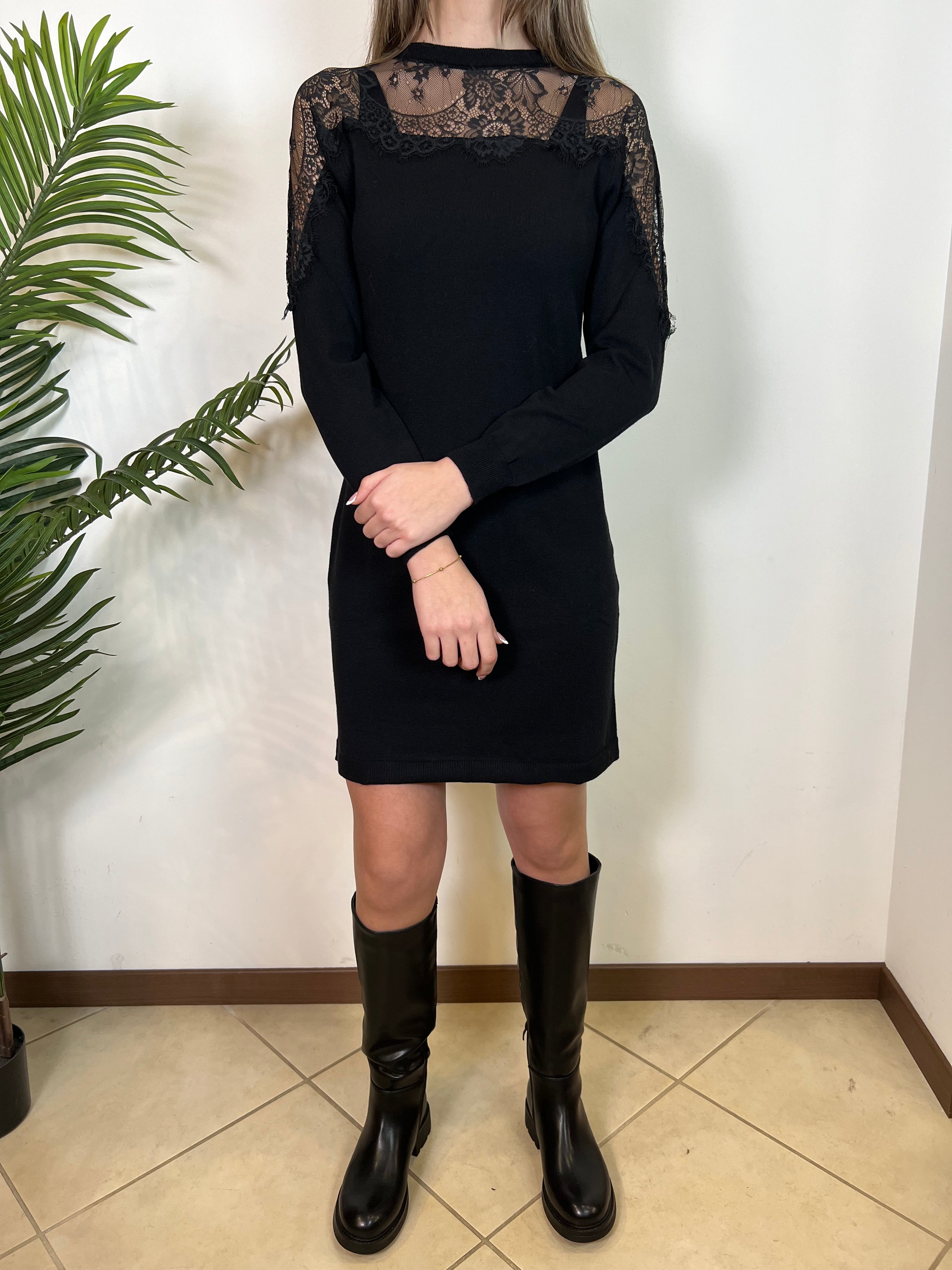 Abito carré di pizzo - Haveone