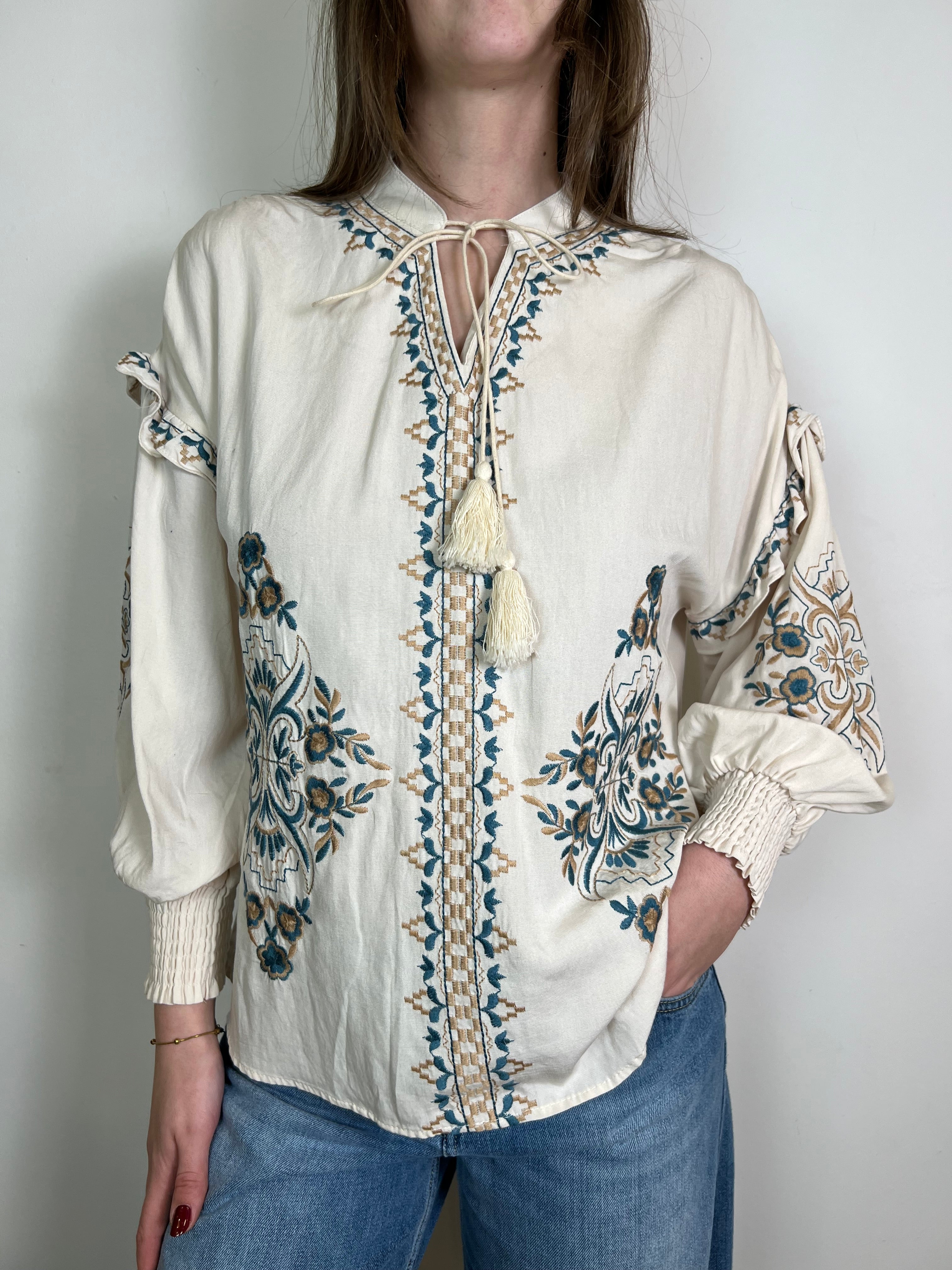 Blusa ricami ottanio e beige - Haveone