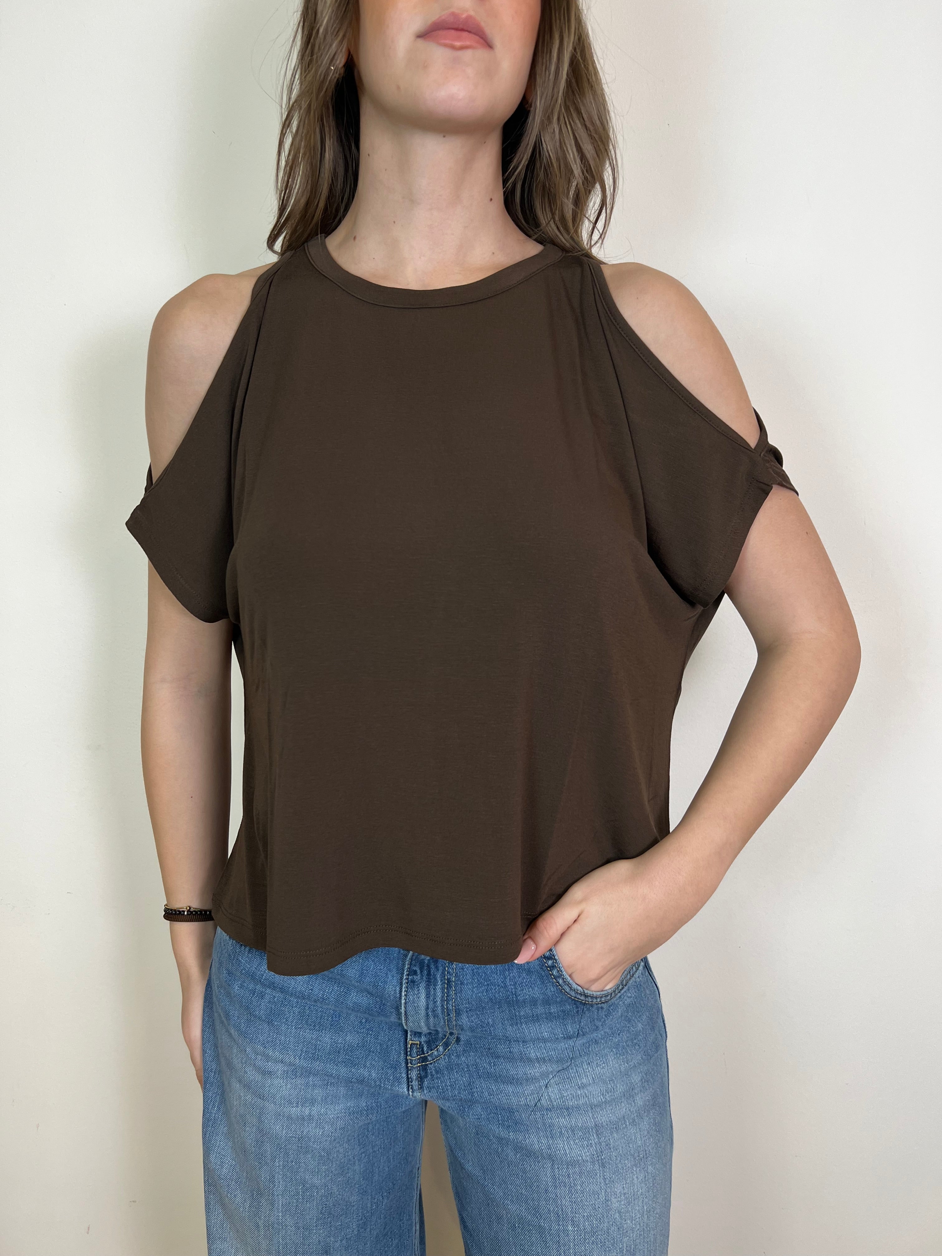 T-shirt cut out - Kontatto