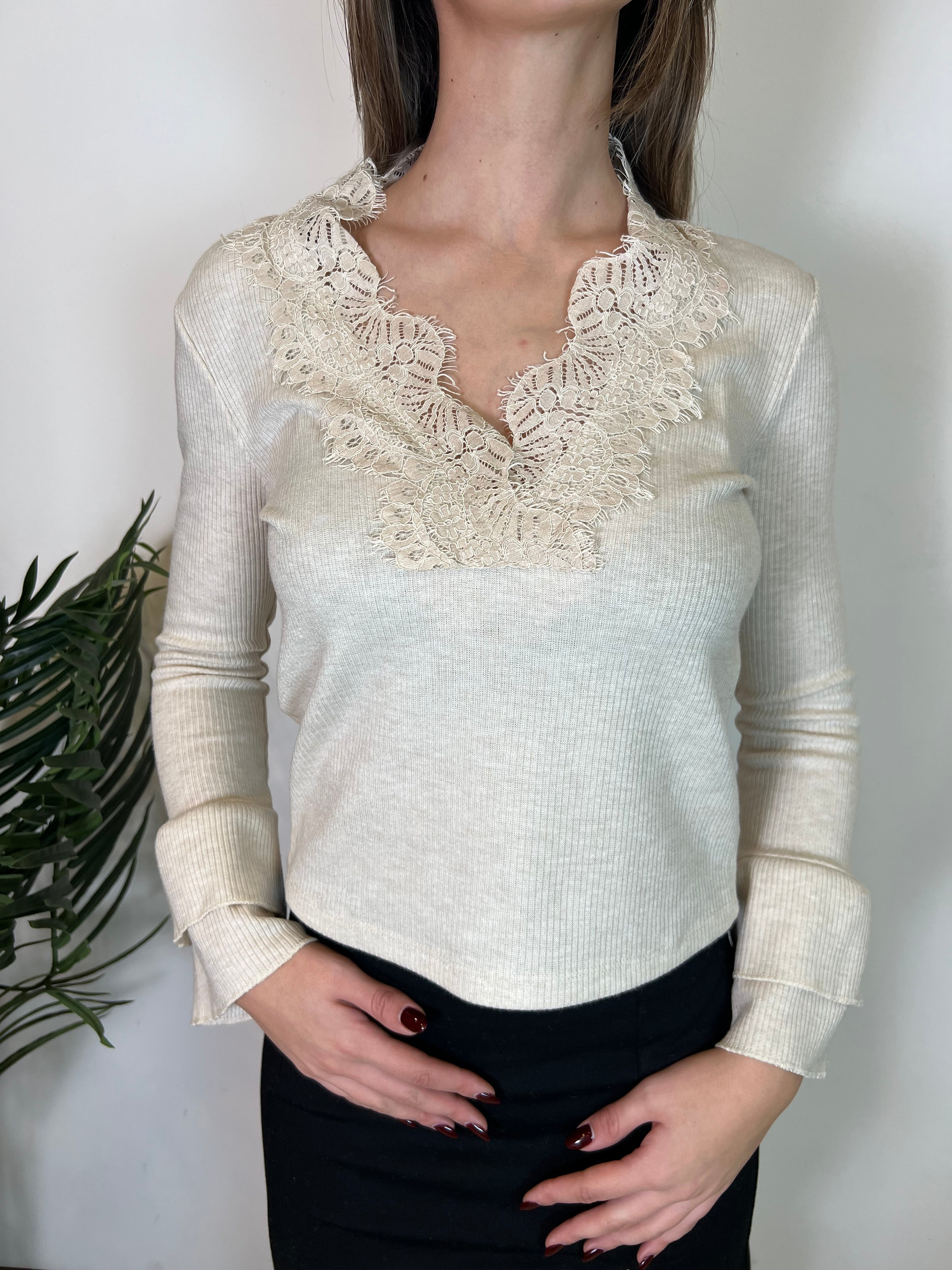 Maglia costina scollo v in pizzo - Haveone