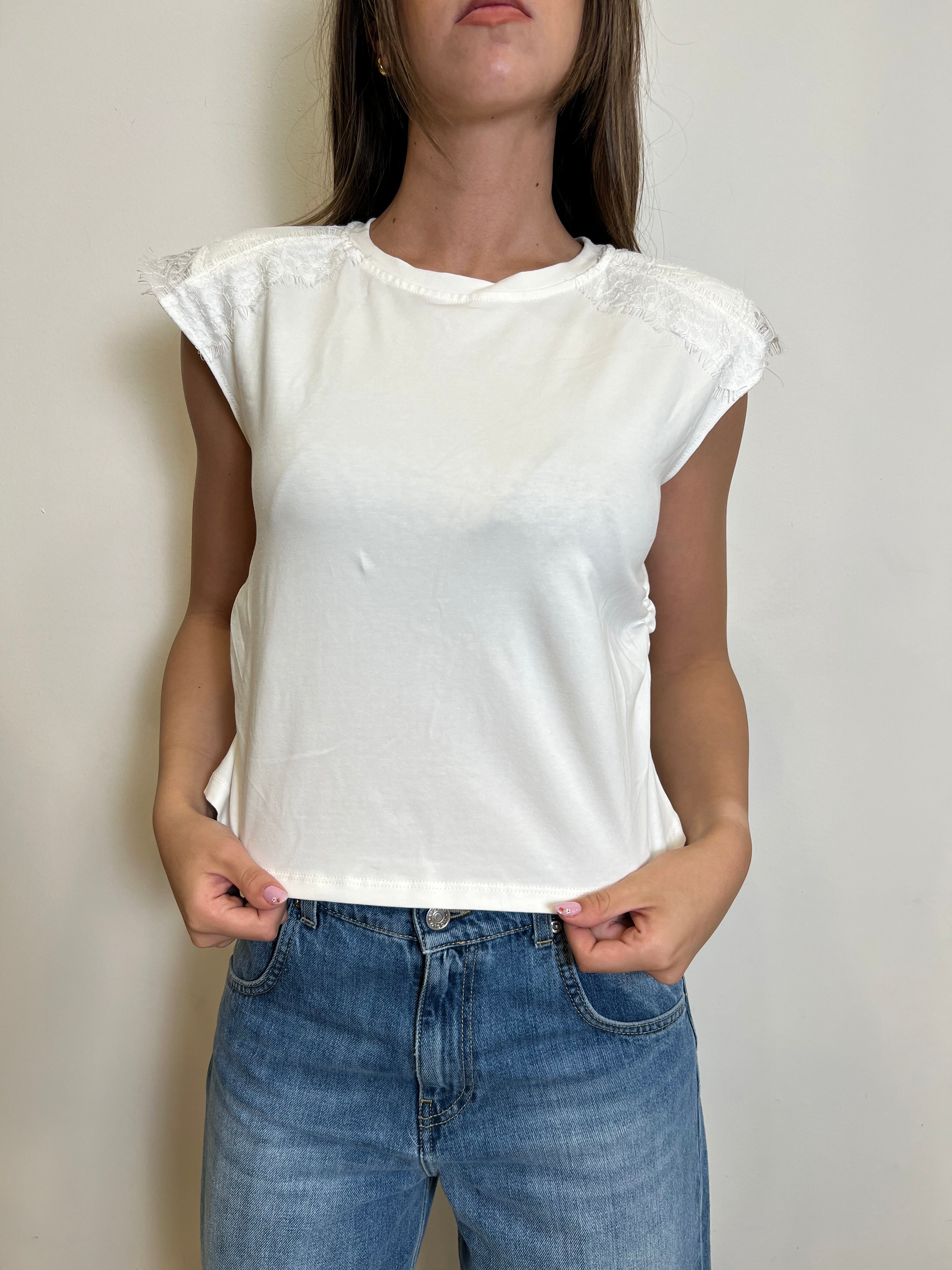 T-shirt spalline con pizzo e arriccio - Haveone
