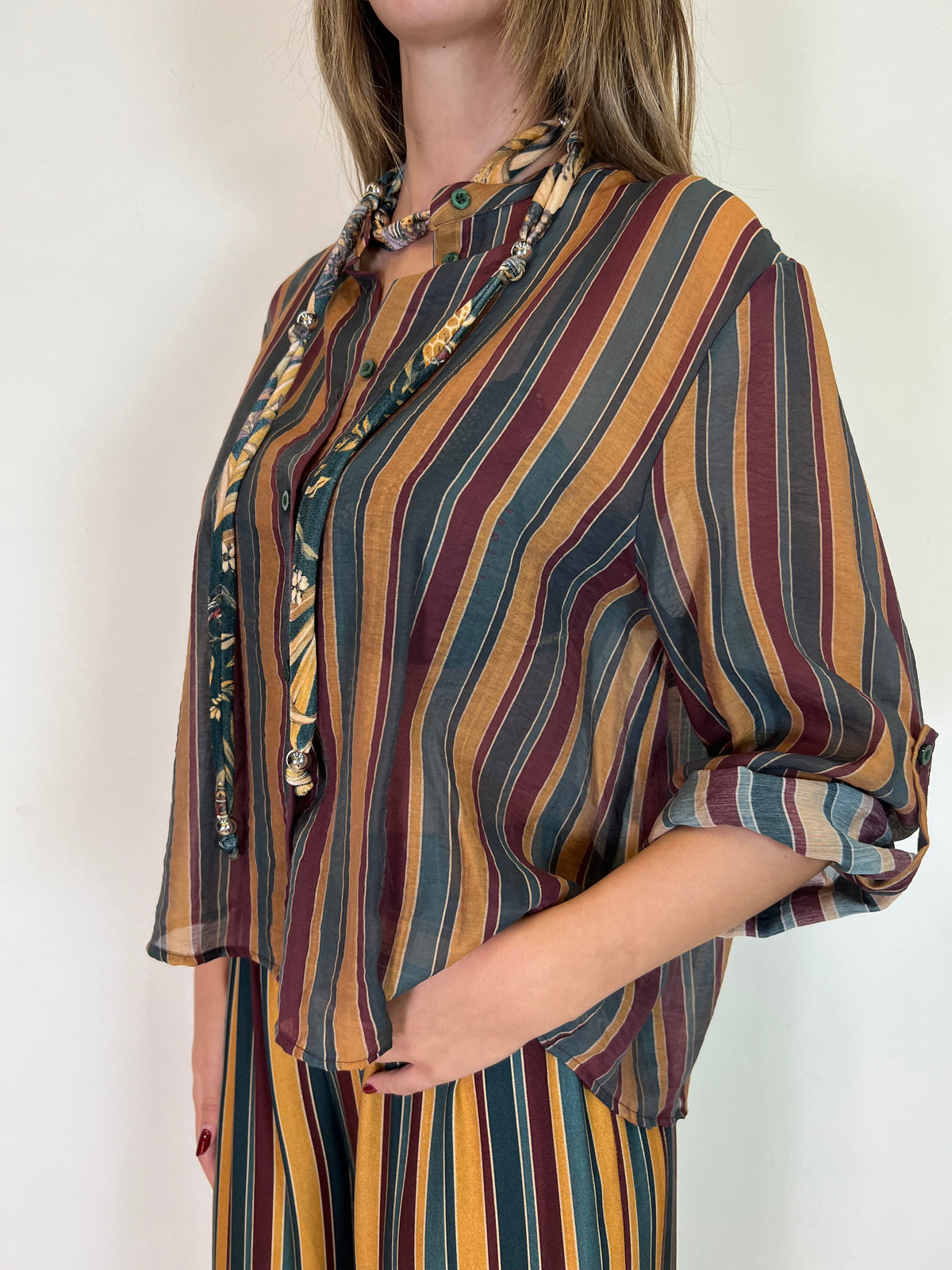 Camicia coreana con collana “Nomad” verde - Haveone