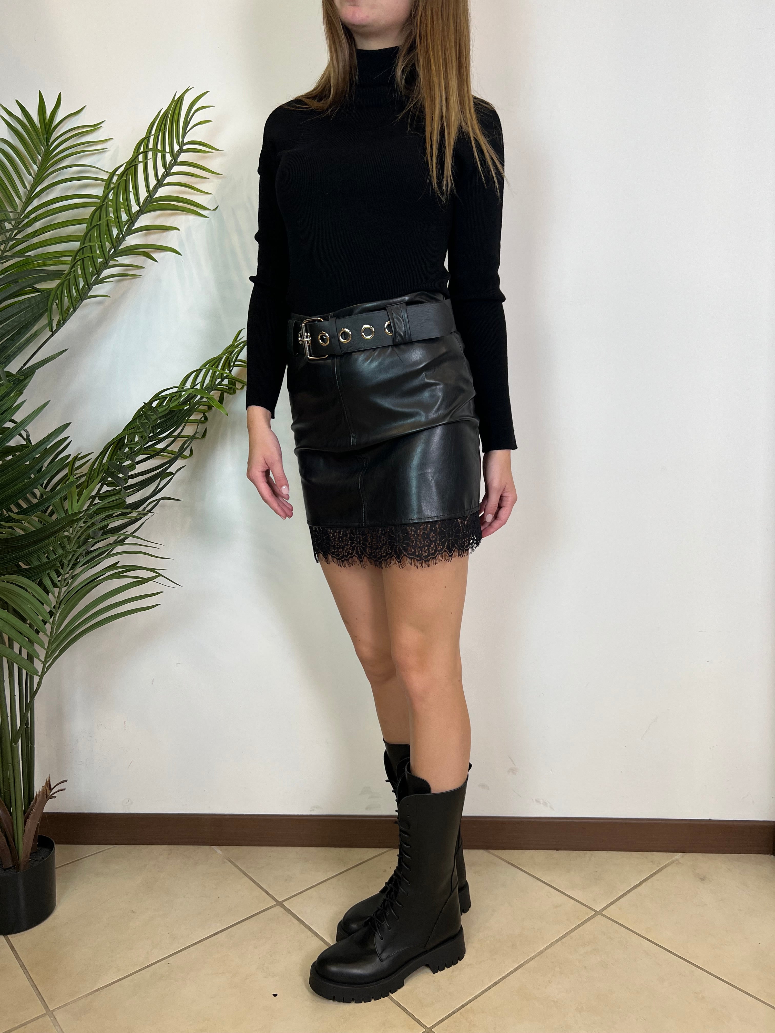 Gonna ecopelle e pizzo con cintura - Haveone