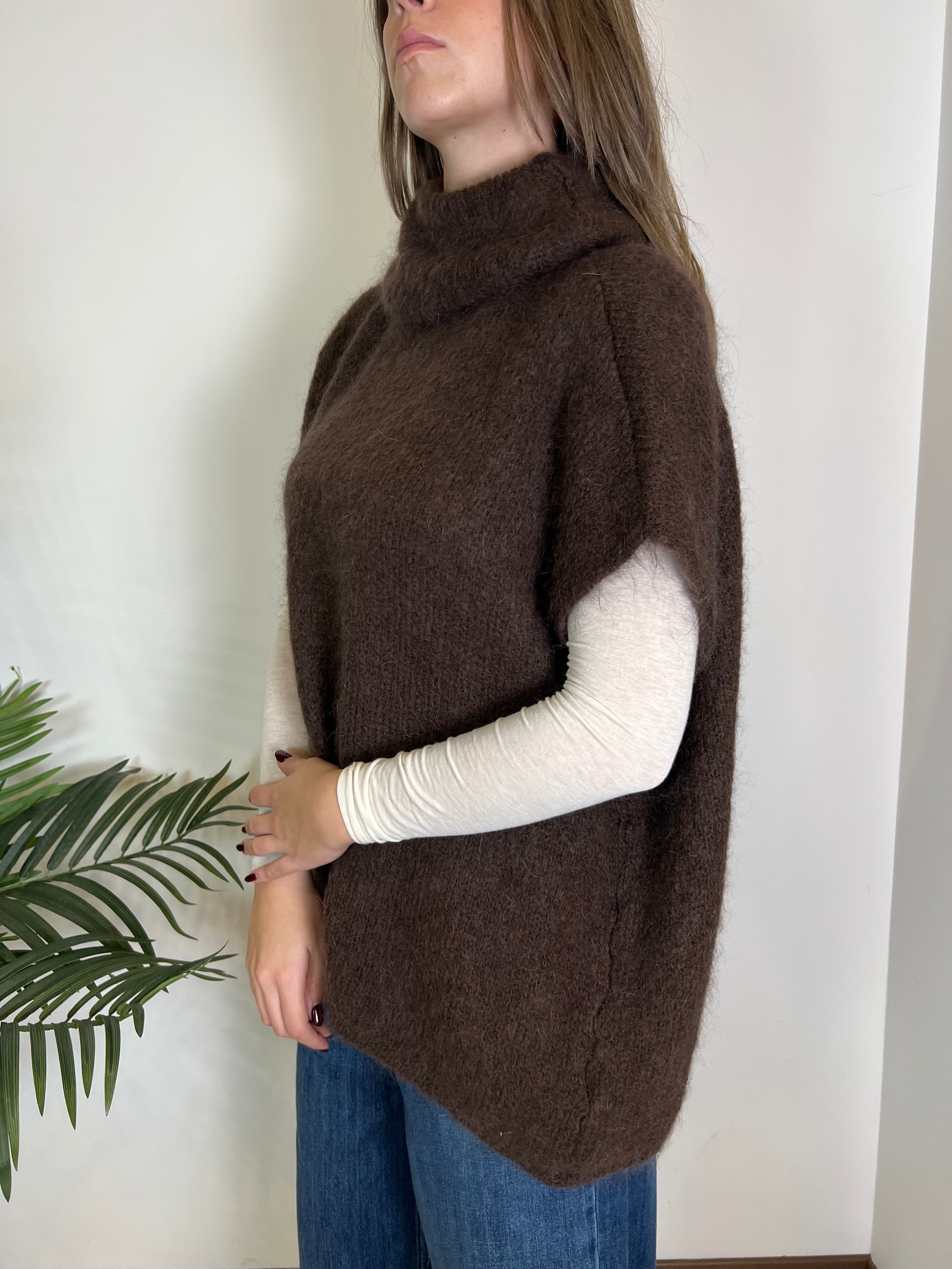 Maglia poncho smanicata - Haveone
