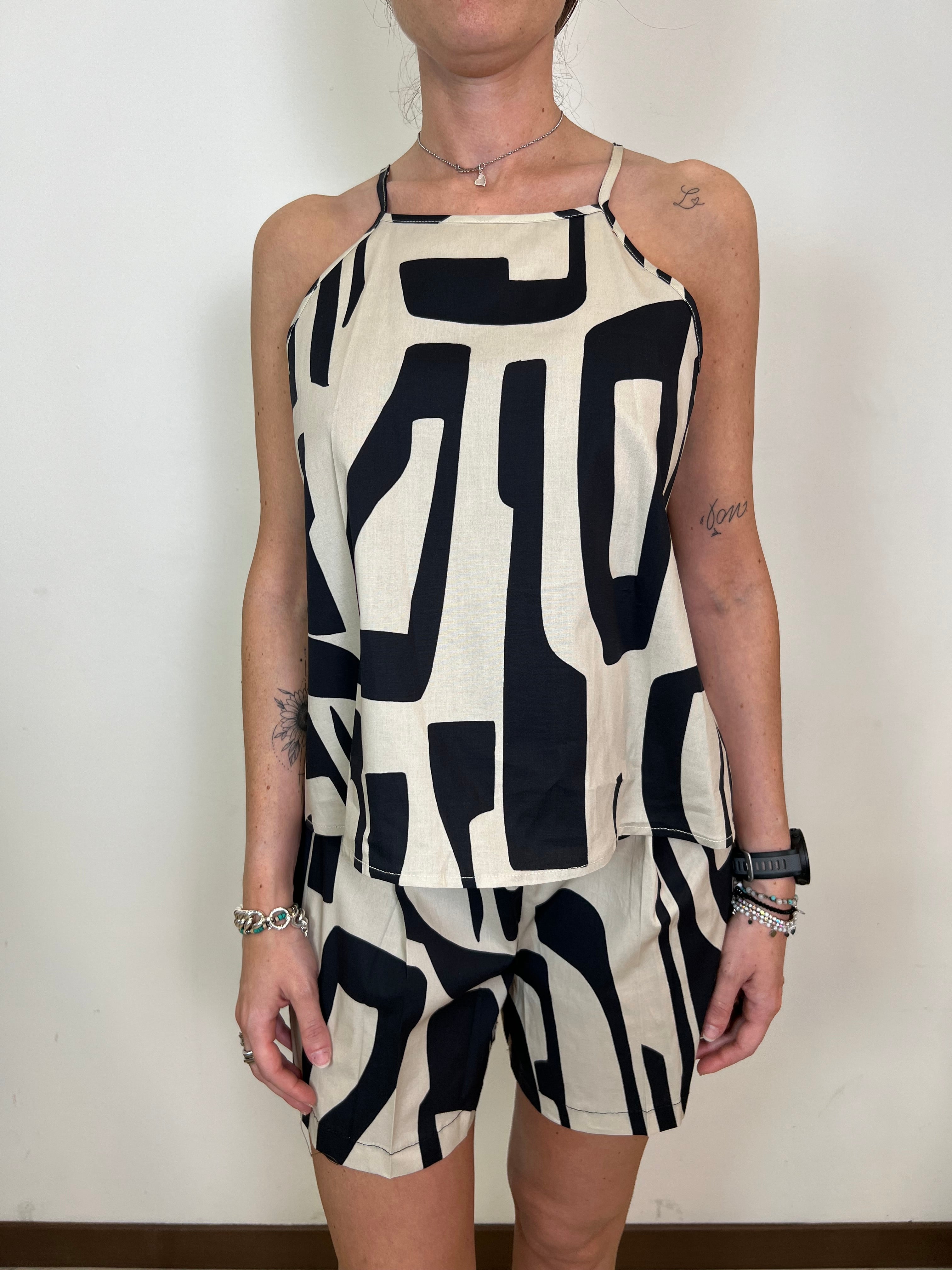 Top fantasia bianco nero - Haveone
