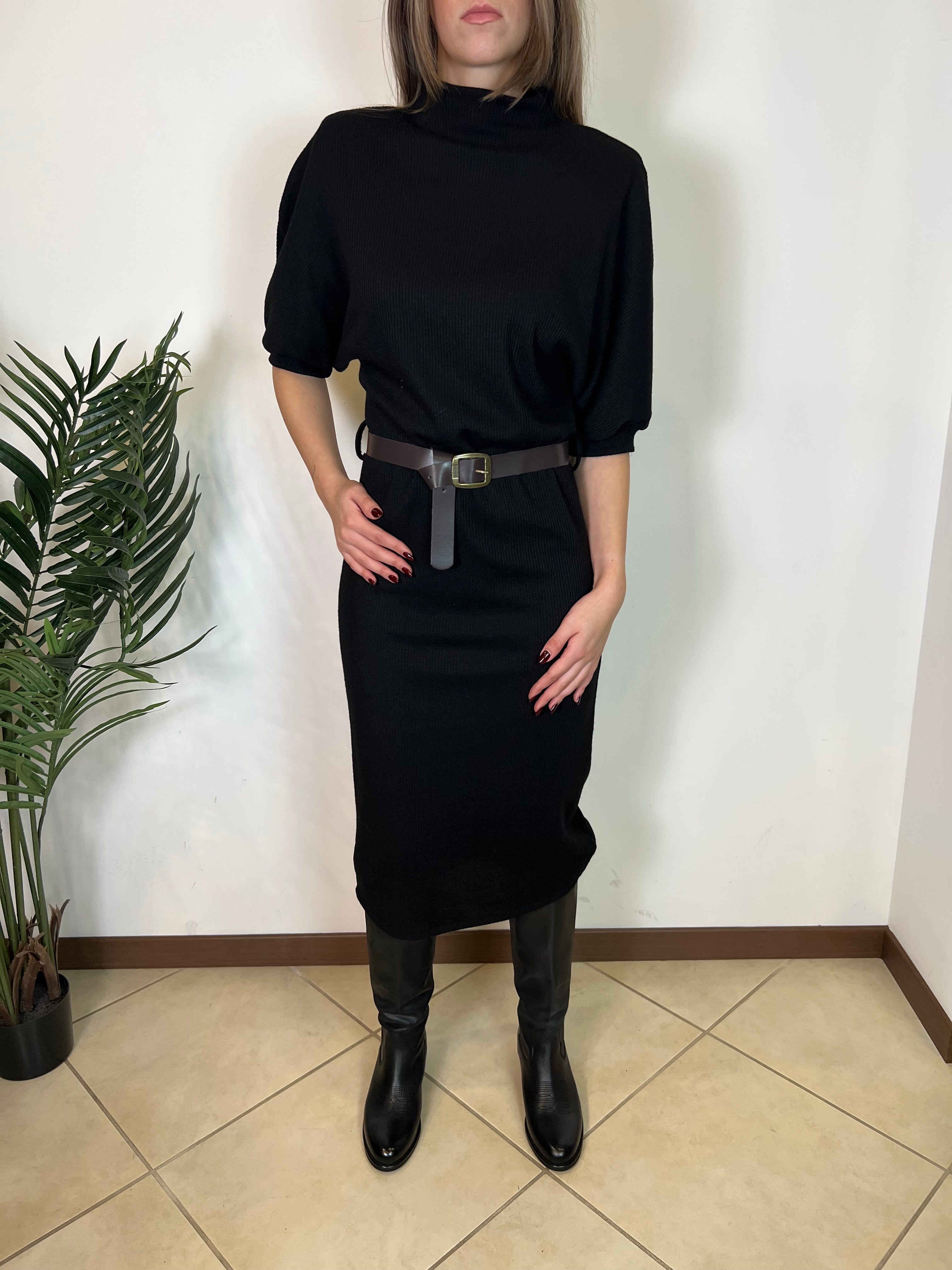 Abito lungo a coste con manicotti - Haveone