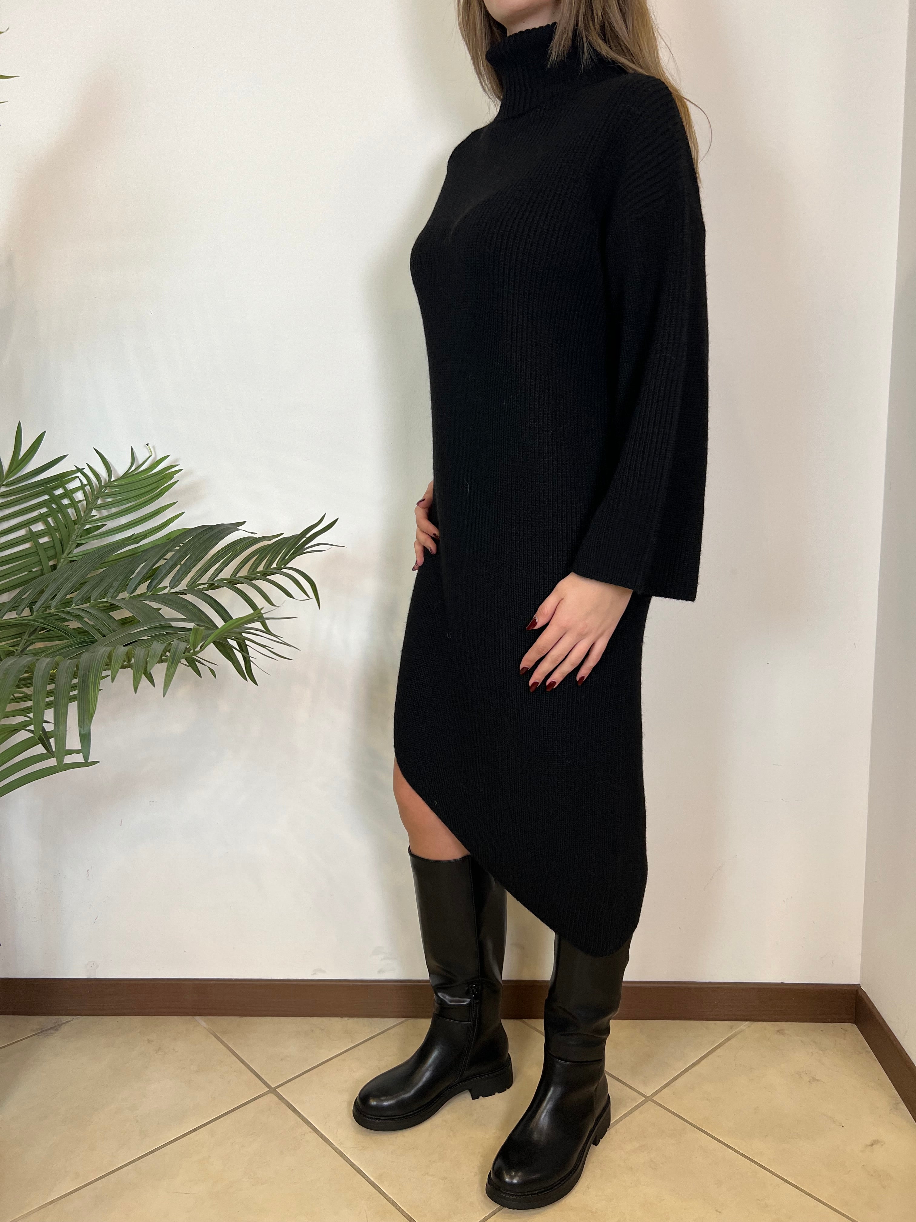 Abito asimmetrico in maglia - Kontatto