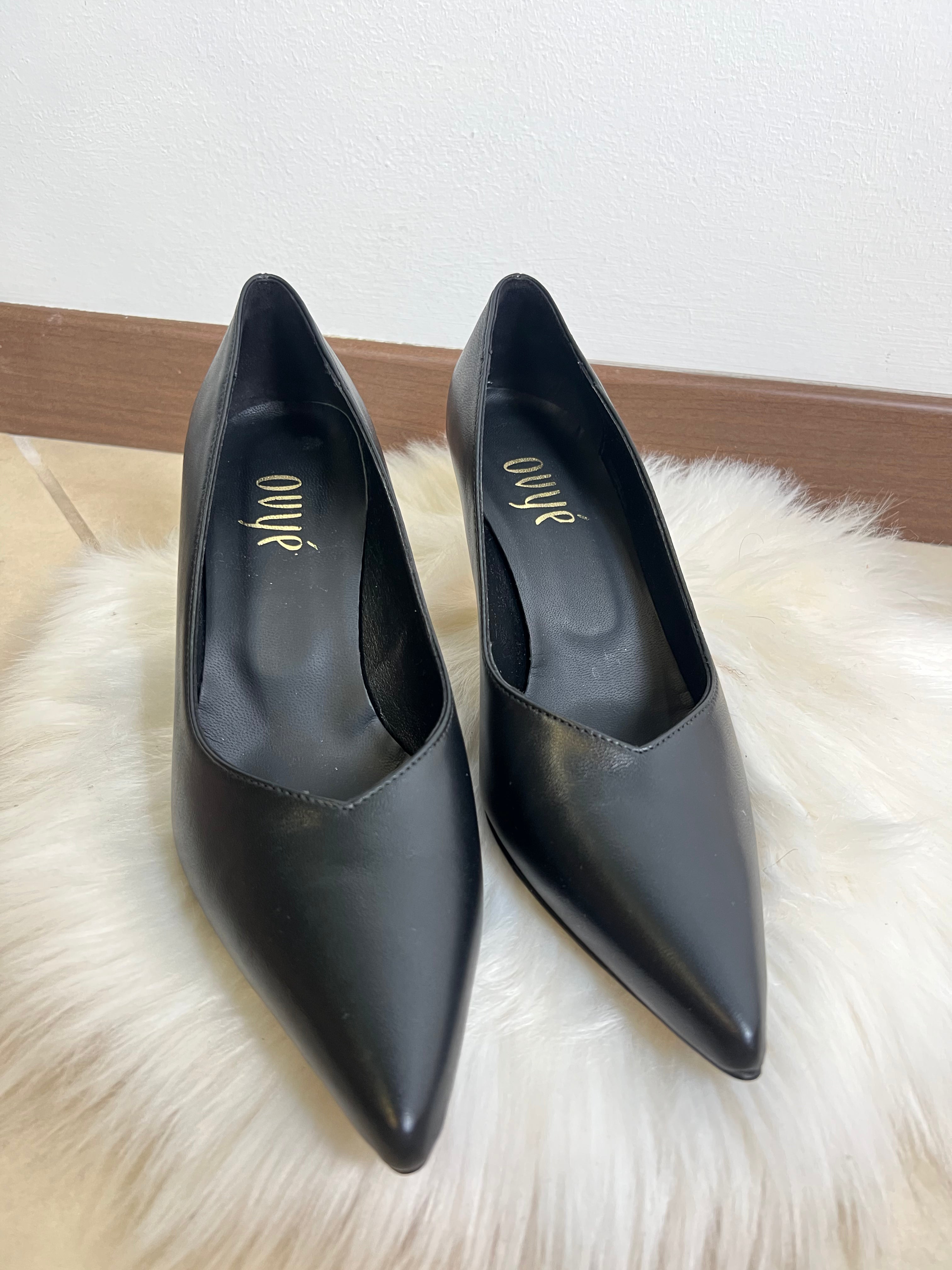 Decolletè nera tacco oro - Ovyè